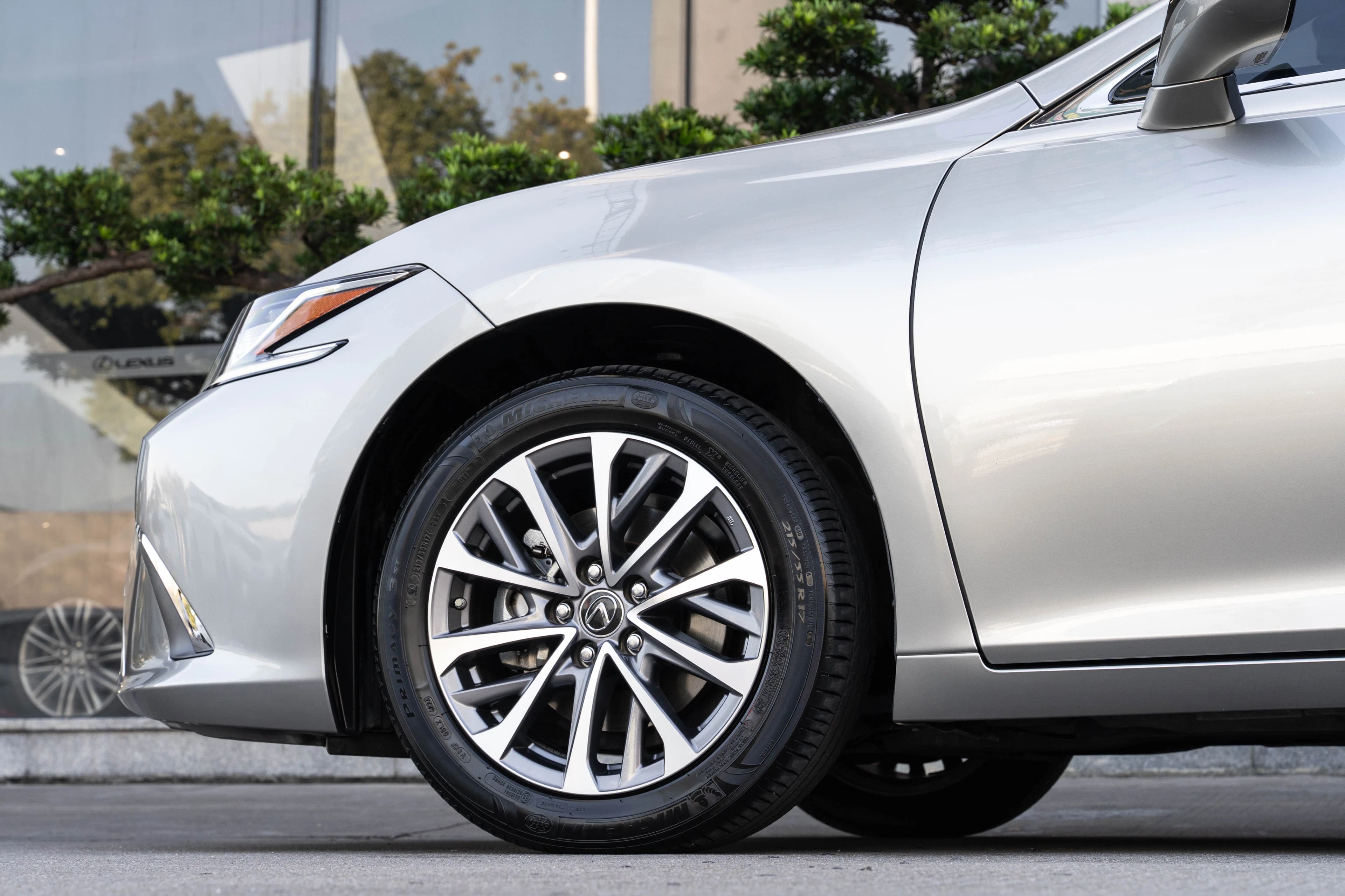 Lexus ES 2024 г. 27300 км. — фото 8