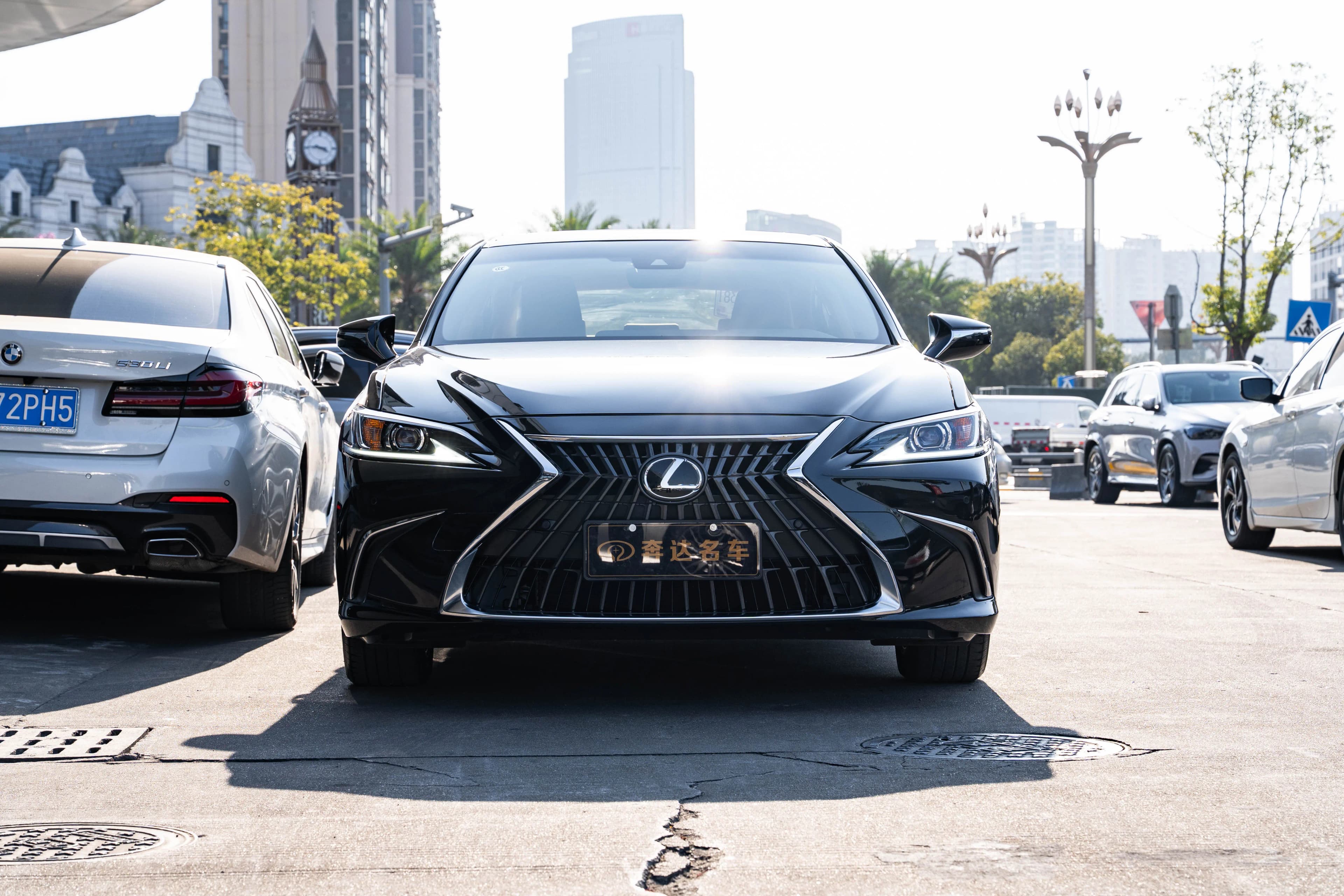 Lexus ES 2024 г. 16000 км. — фото 2