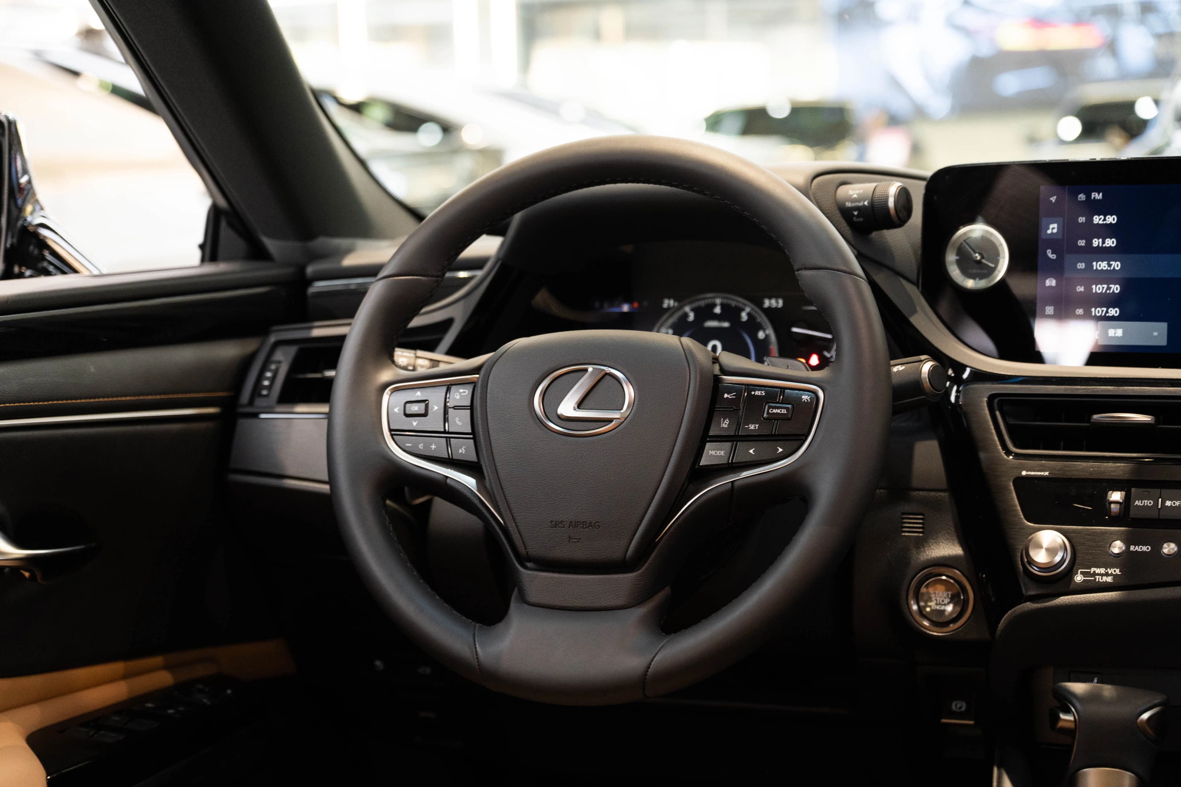 Lexus ES 2024 г. 16000 км. — фото 17