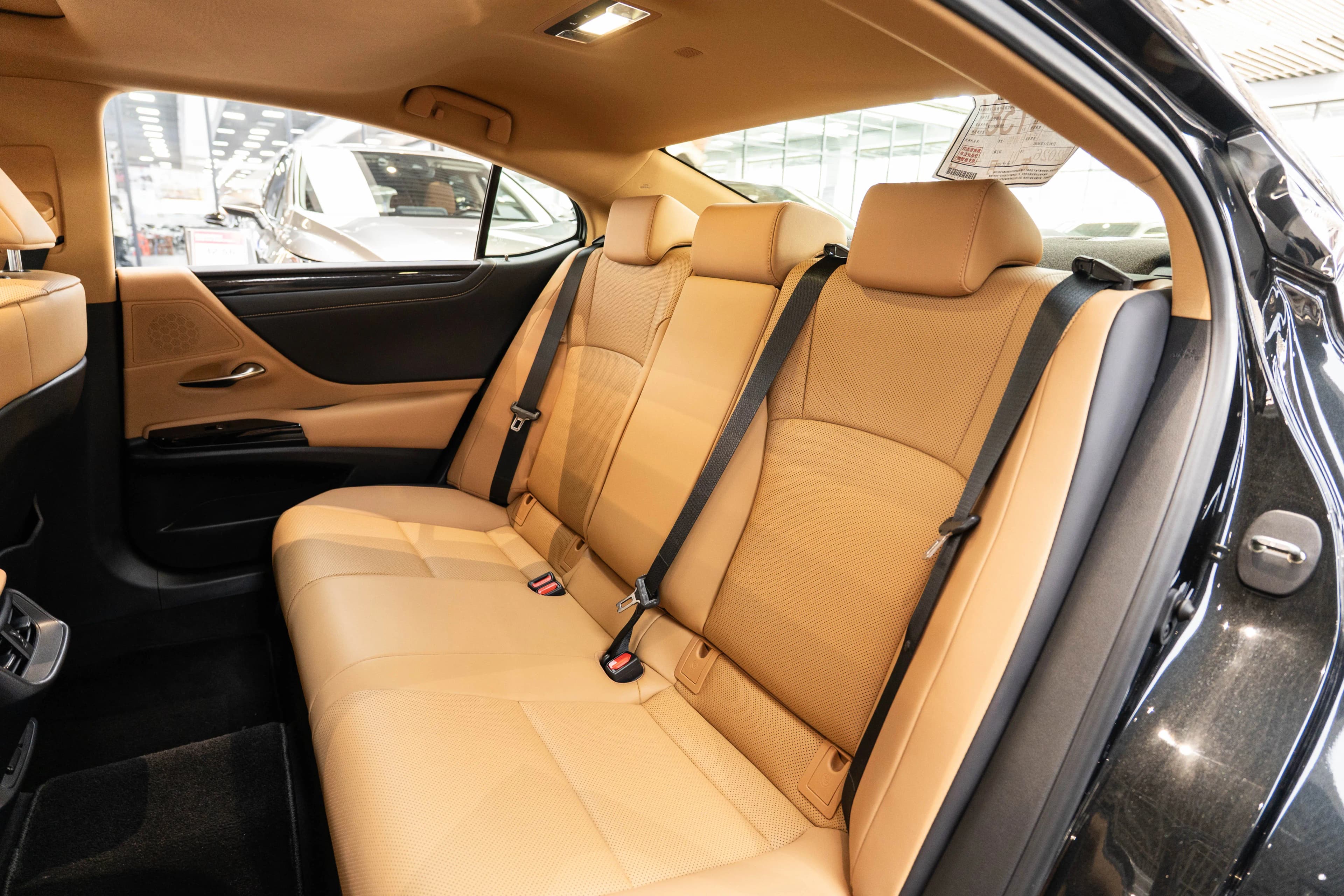 Lexus ES 2024 г. 16000 км. — фото 22