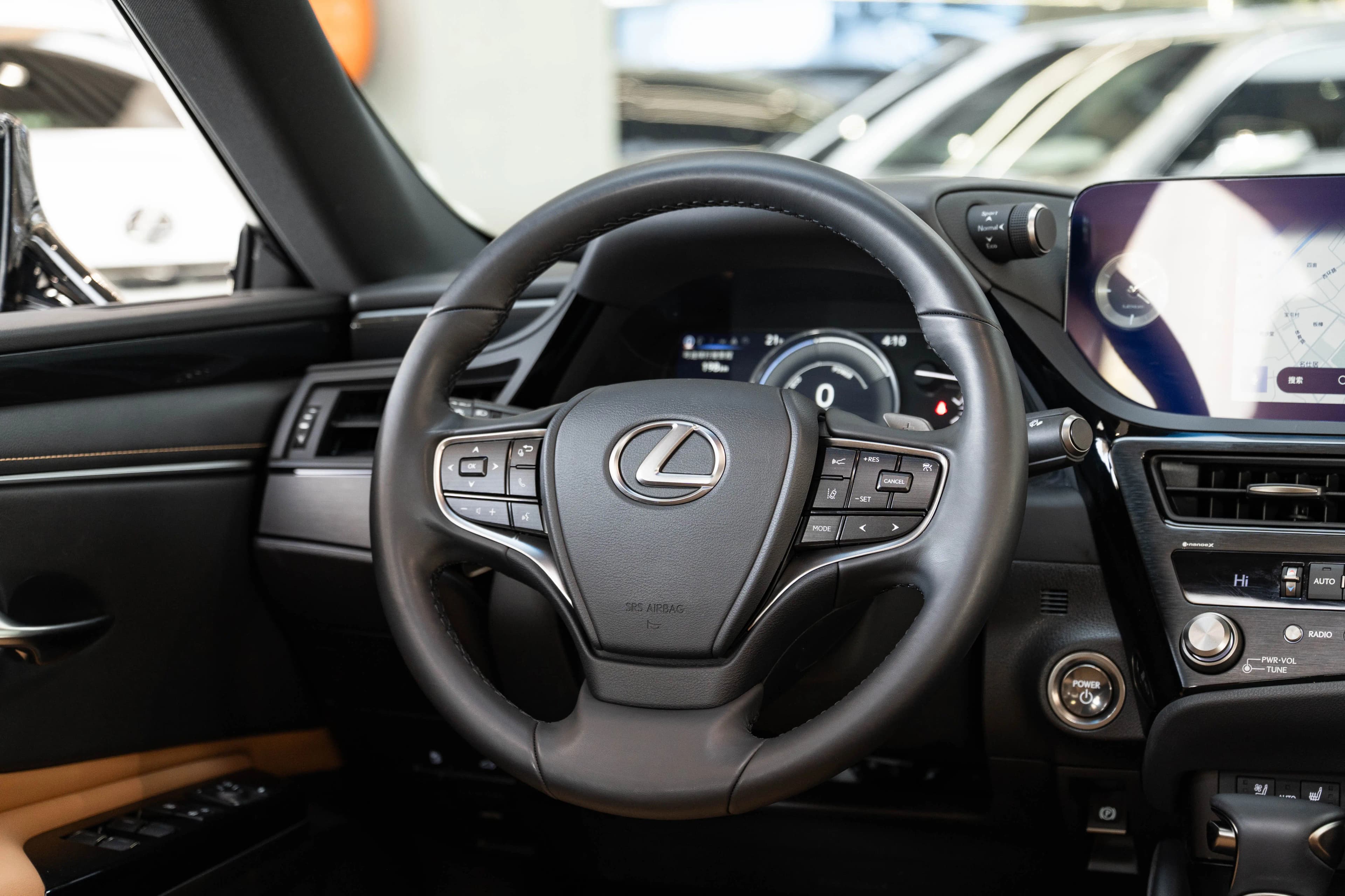 Lexus ES 2023 г. 25200 км. — фото 16