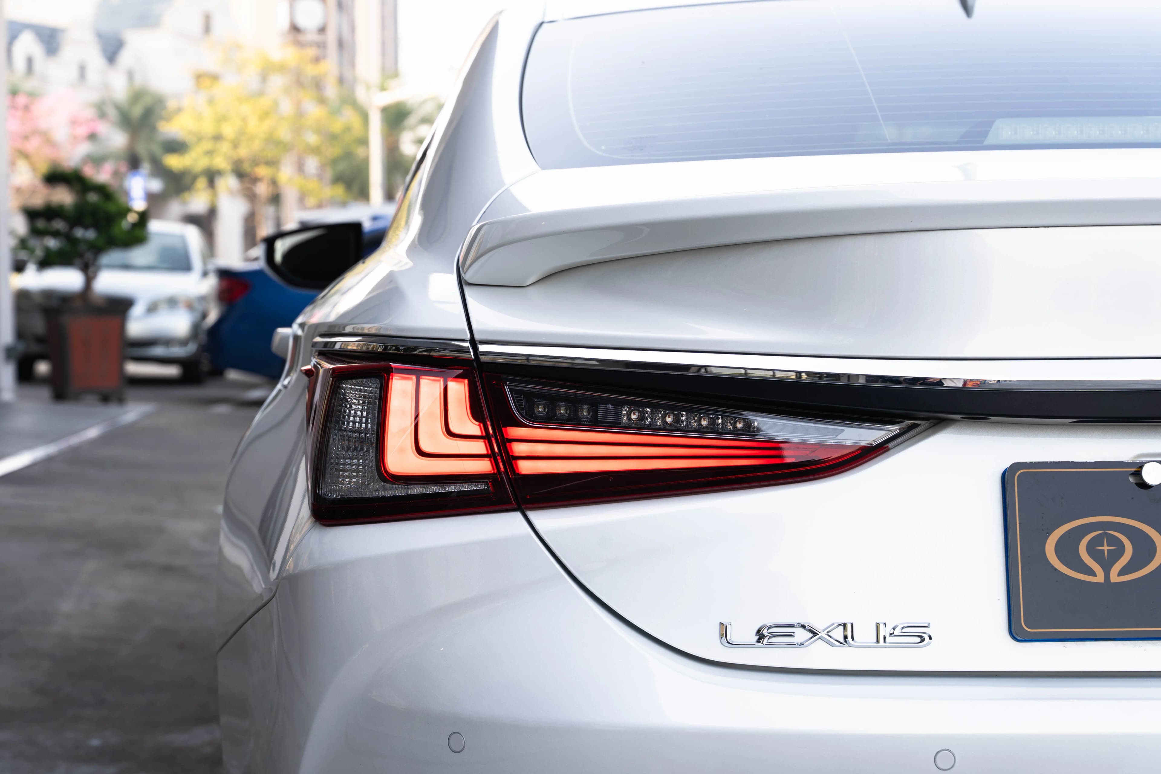 Lexus ES 2024 г. 17300 км. — фото 7