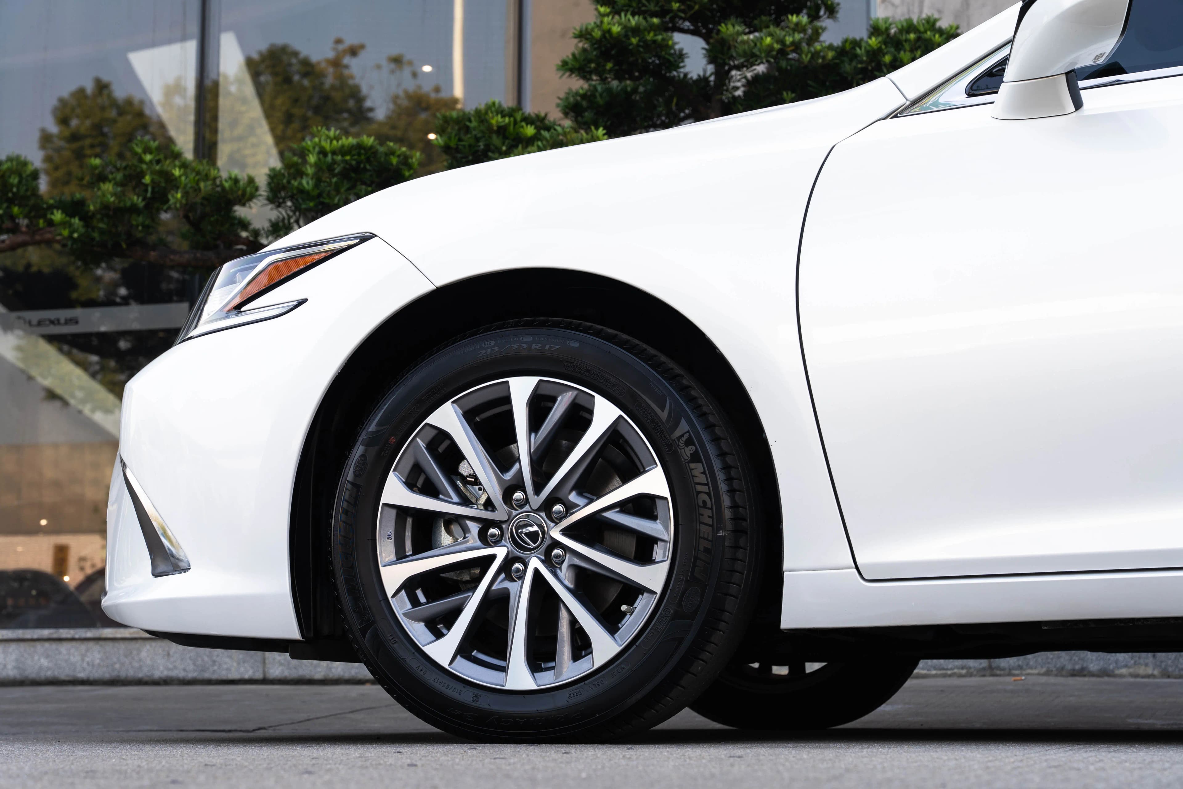 Lexus ES 2024 г. 17300 км. — фото 9