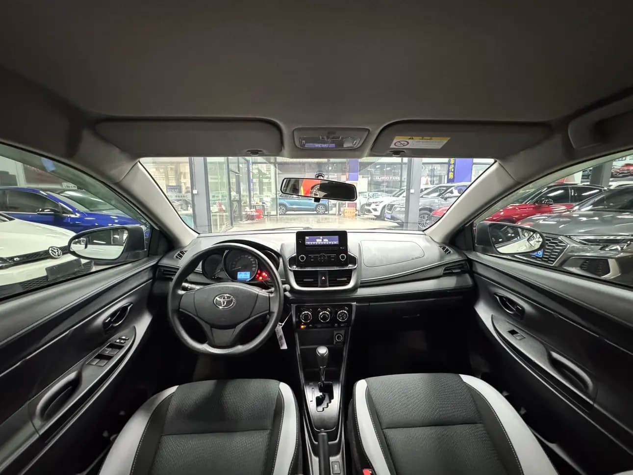 Toyota Yaris L 2021 г. 32017 км. — фото 20
