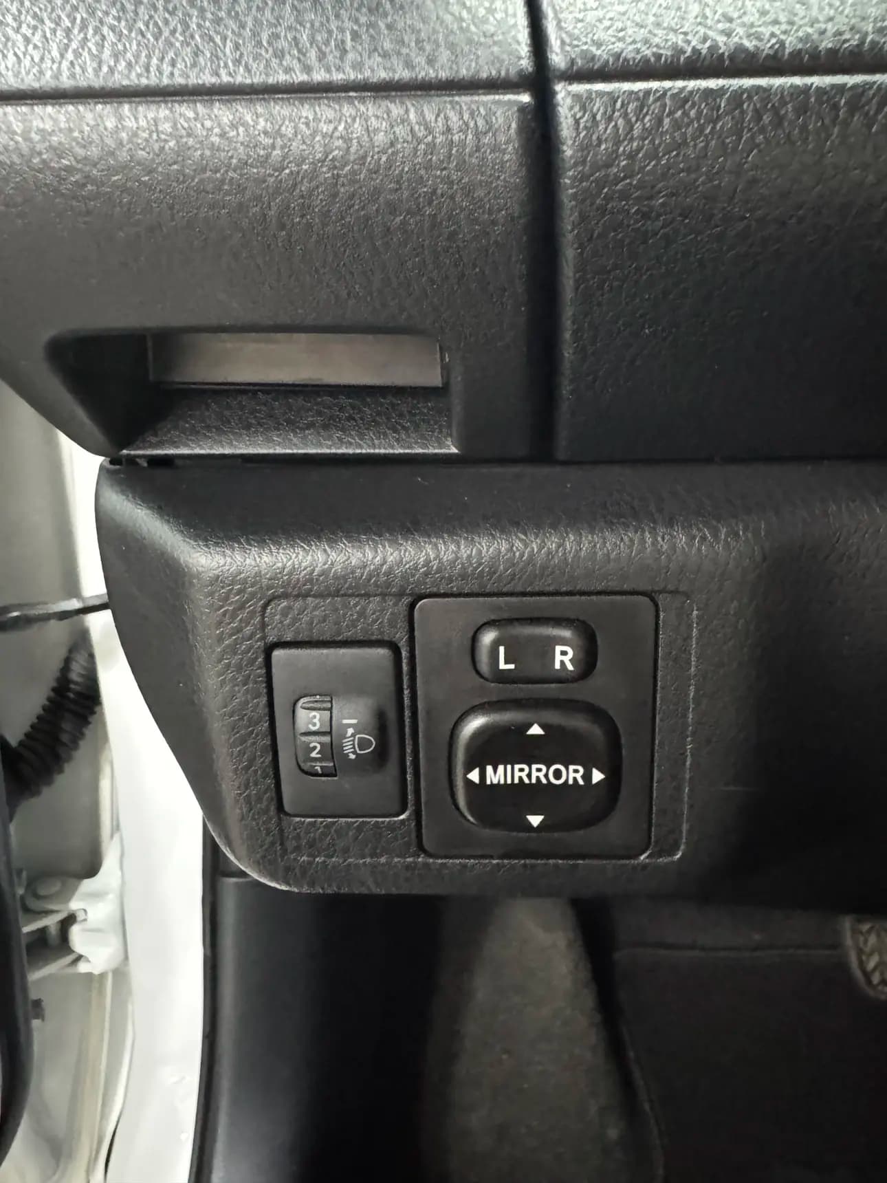 Toyota Yaris L 2021 г. 32017 км. — фото 24