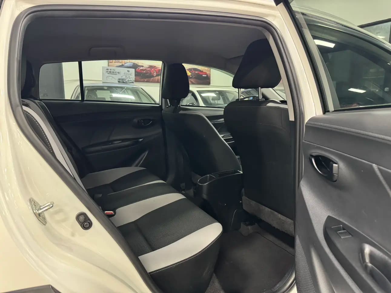 Toyota Yaris L 2021 г. 32017 км. — фото 29