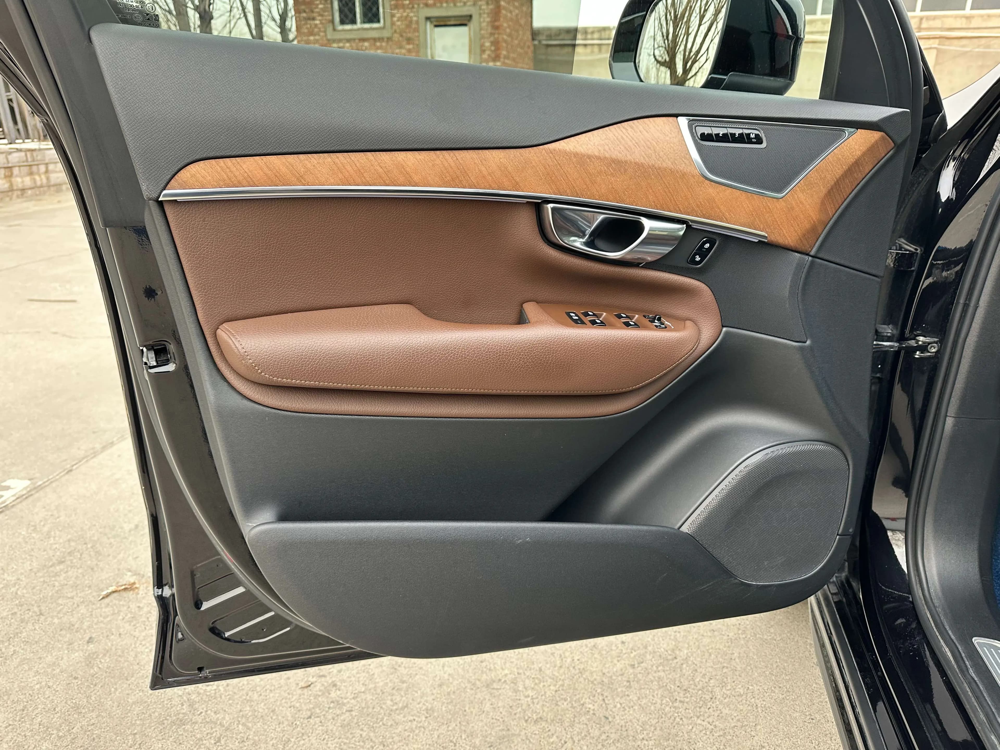 Volvo XC90 2021 г. 118075 км. — фото 12