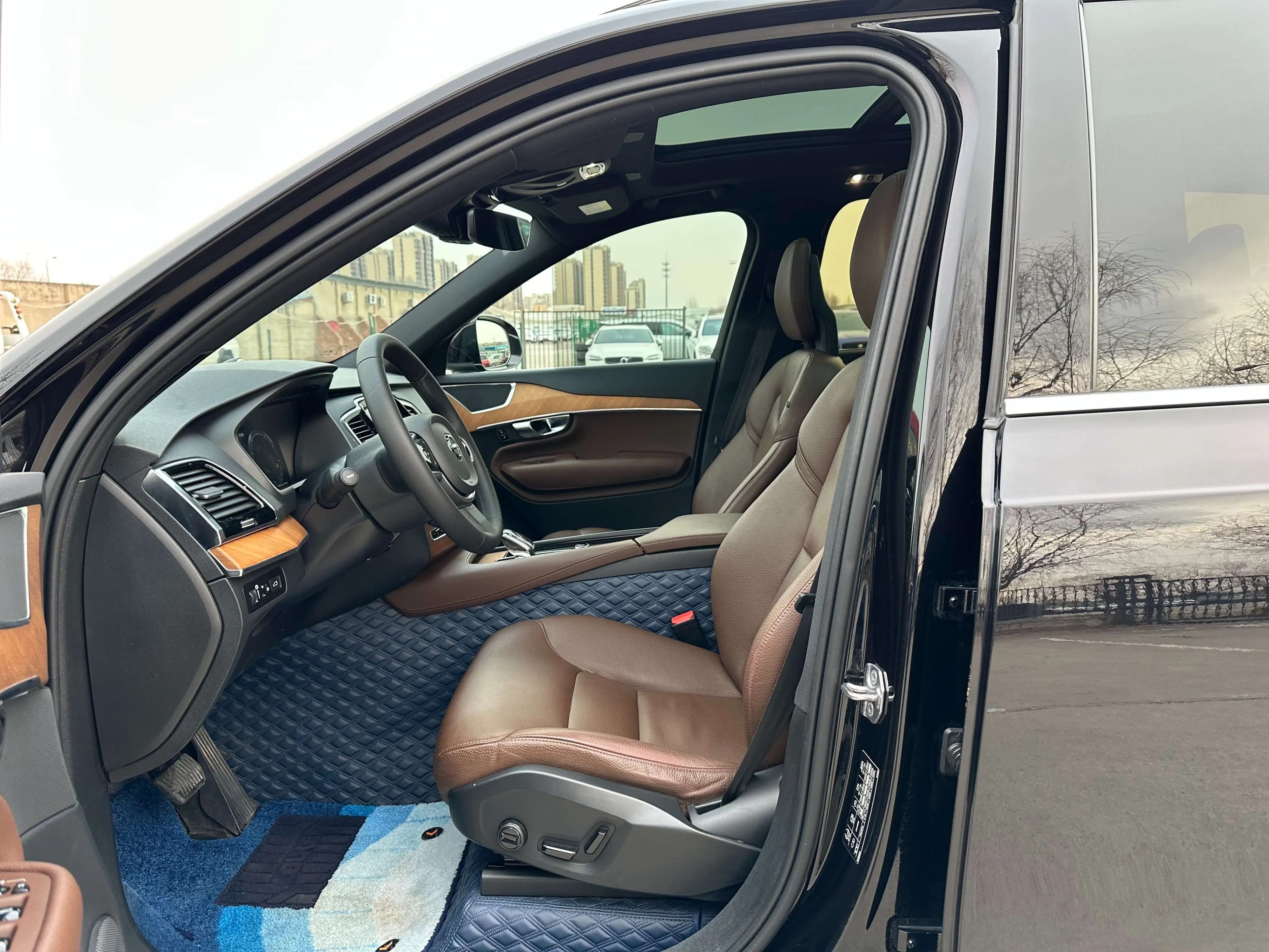 Volvo XC90 2021 г. 118075 км. — фото 24