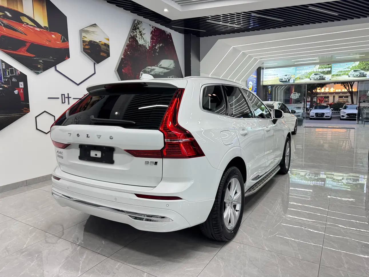Volvo XC60 2022 г. 48016 км. — фото 5