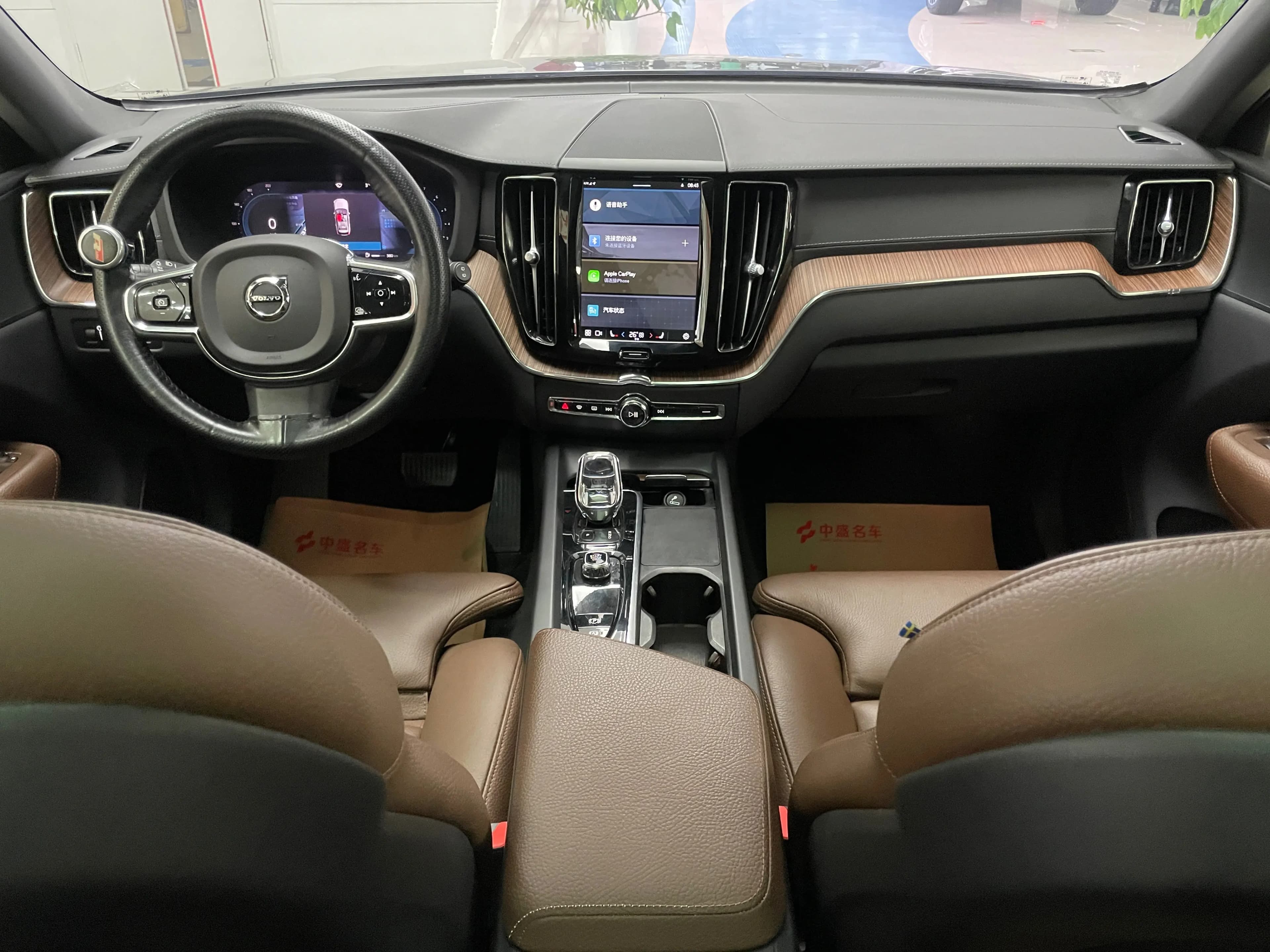 Volvo XC60 2022 г. 52817 км. — фото 18