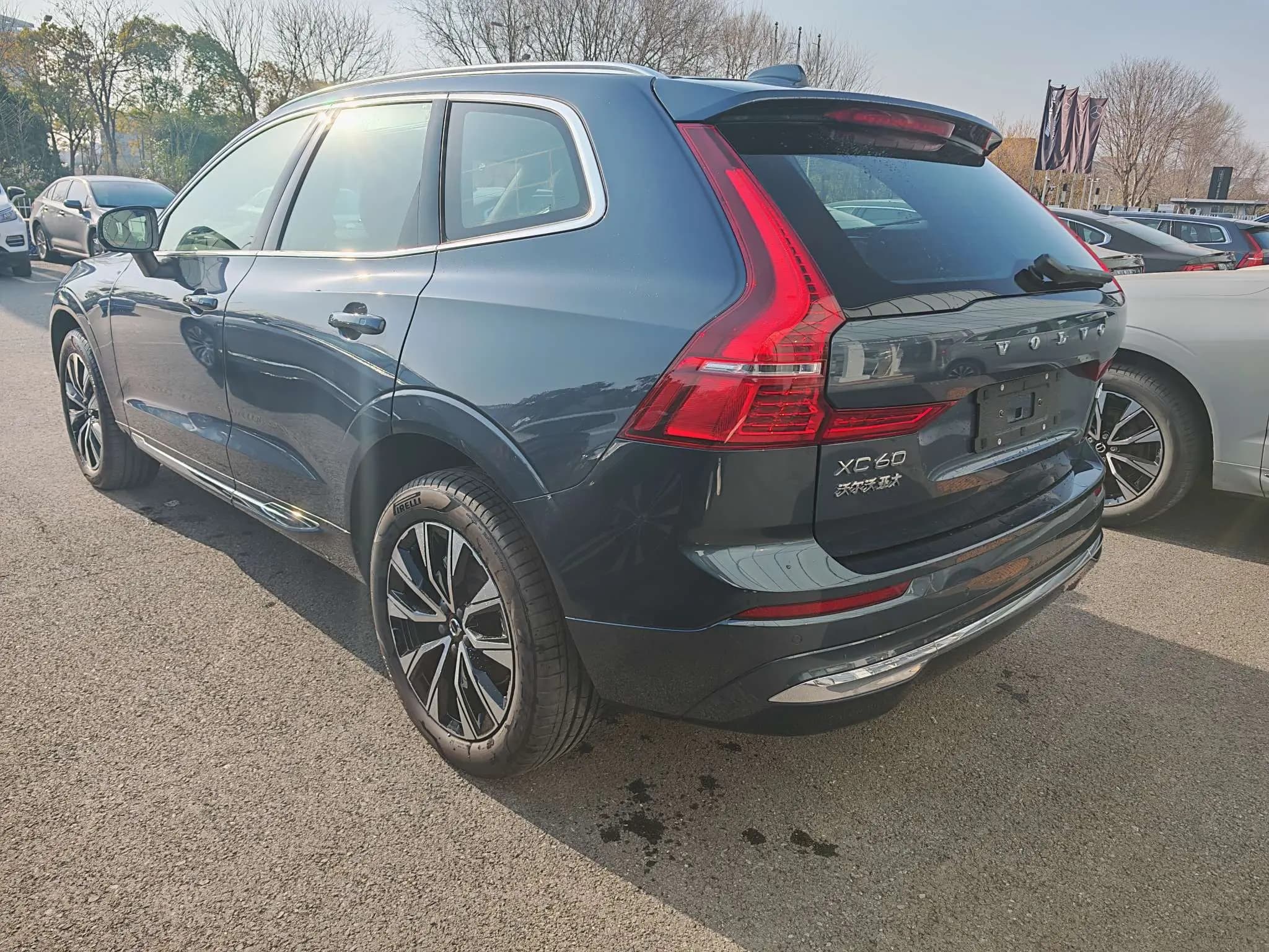 Volvo XC60 2025 г. 3018 км. — фото 4