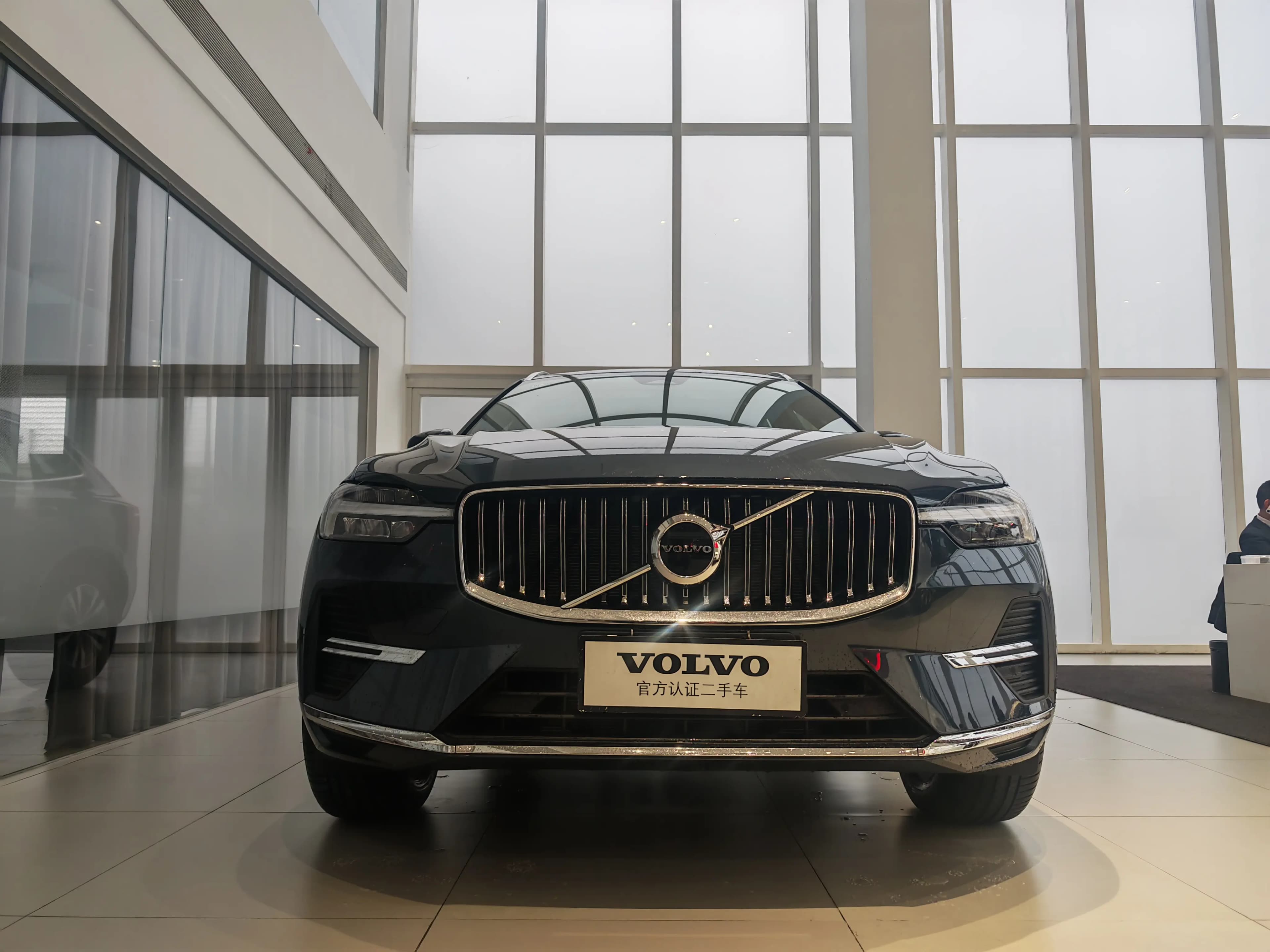 Volvo XC60 2025 г. 3019 км. — фото 12