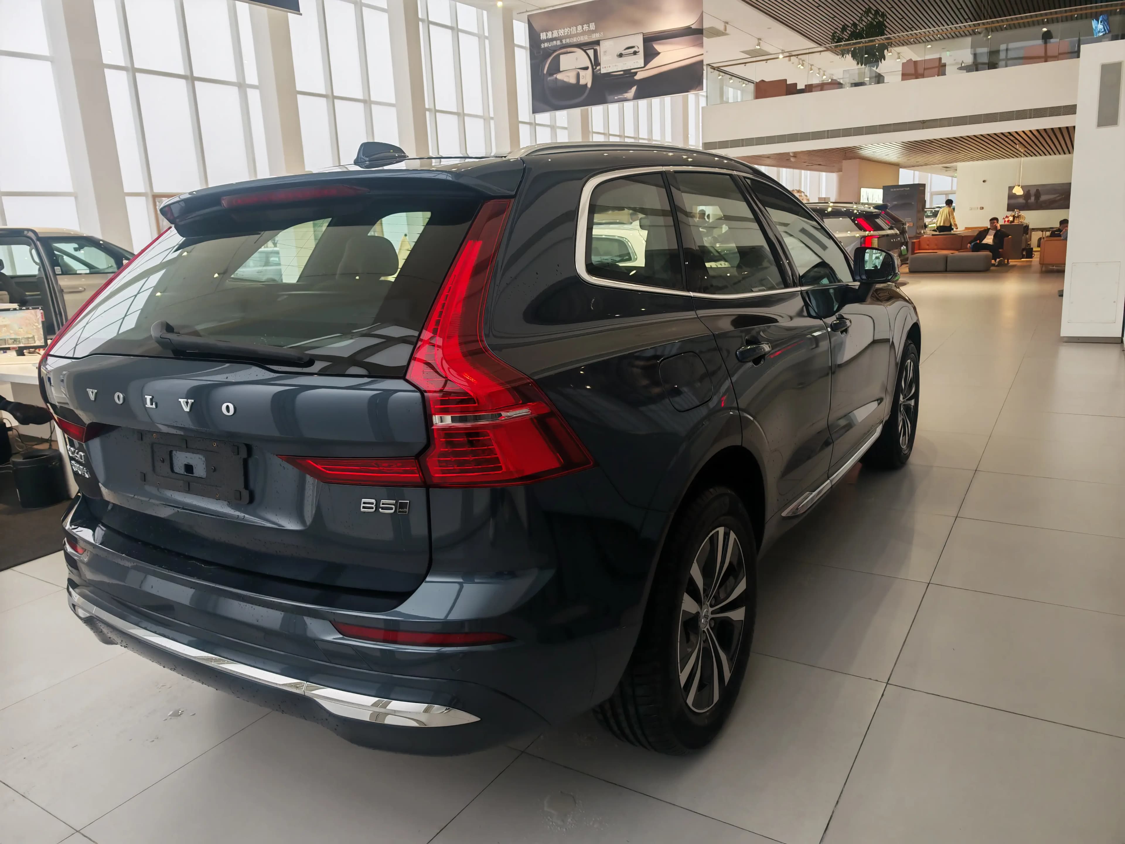Volvo XC60 2025 г. 3019 км. — фото 7