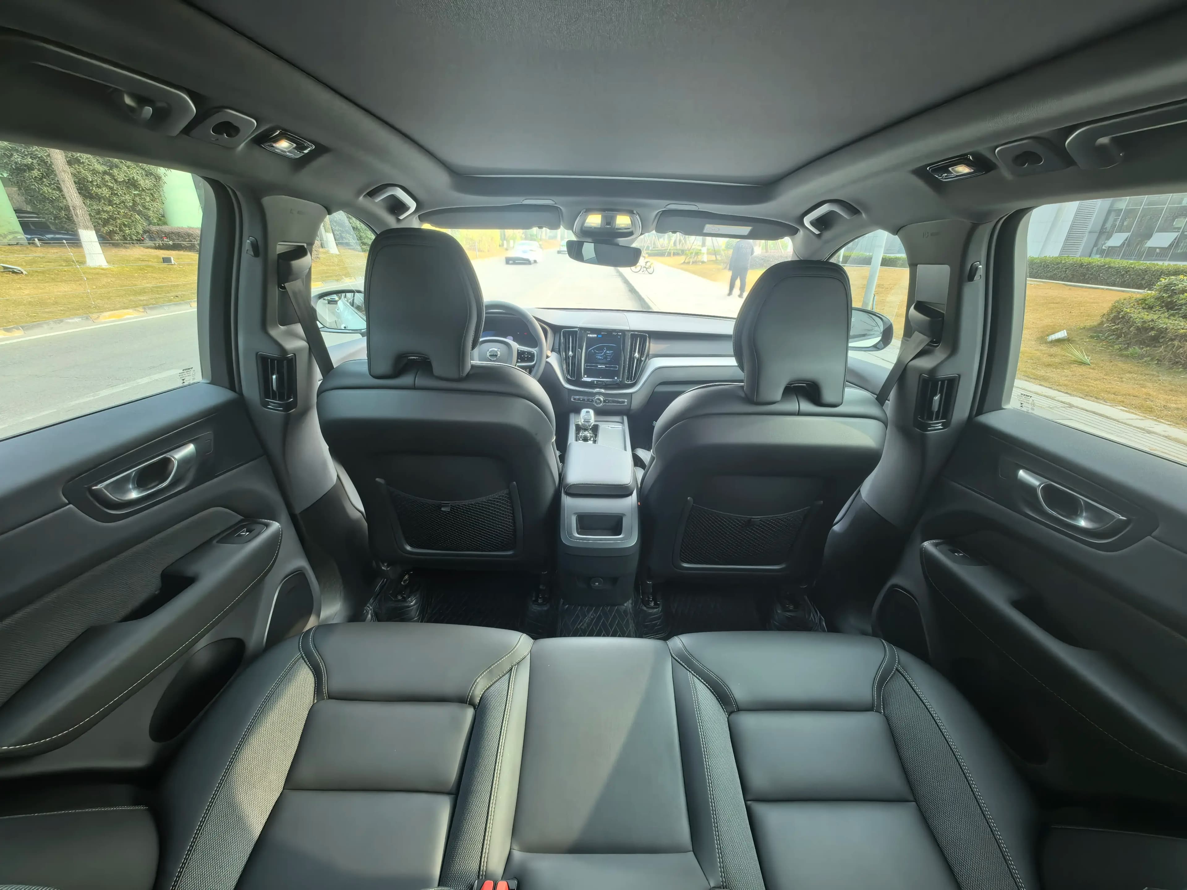 Volvo XC60 2024 г. 15020 км. — фото 20