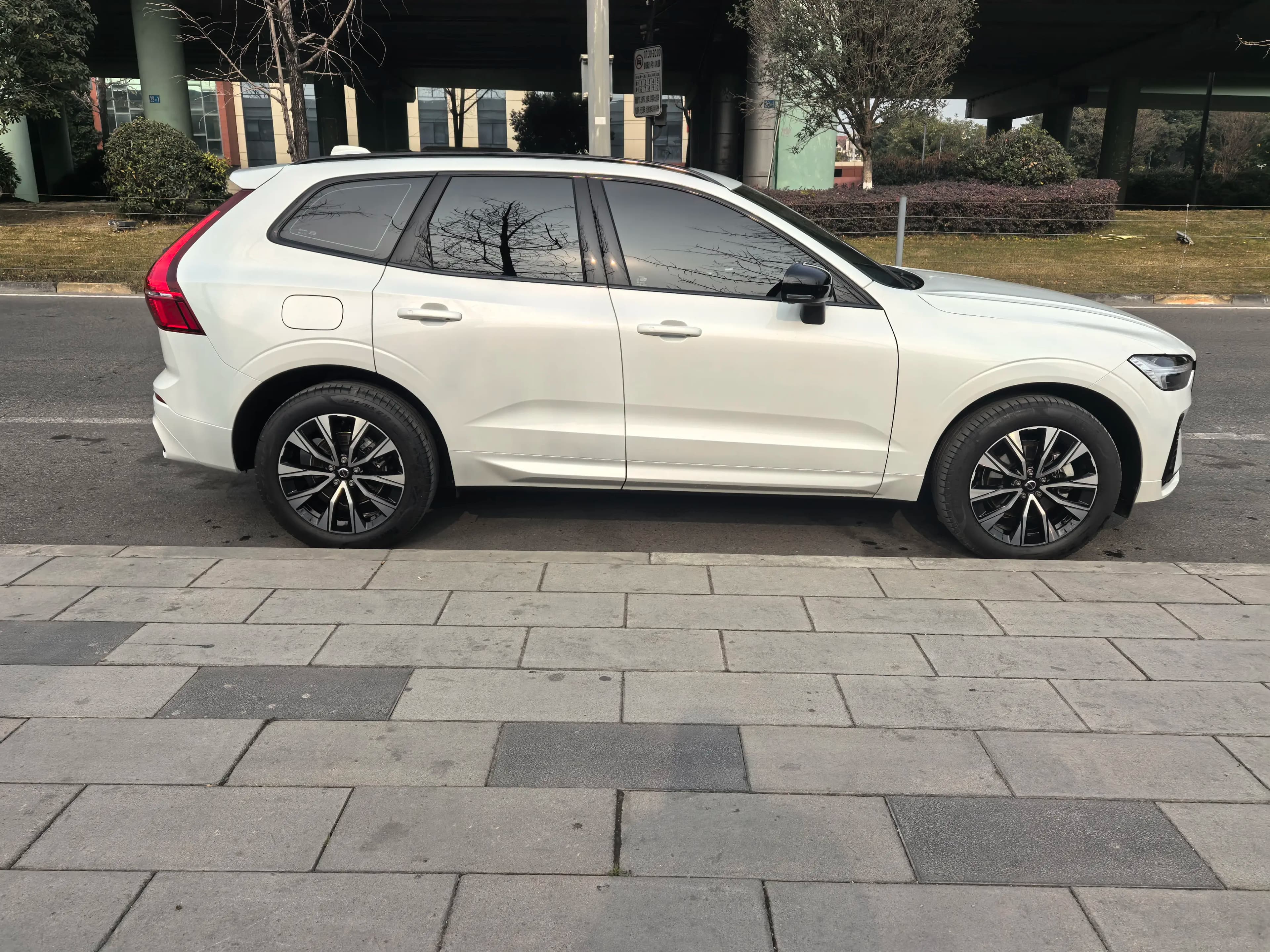 Volvo XC60 2024 г. 15020 км. — фото 7