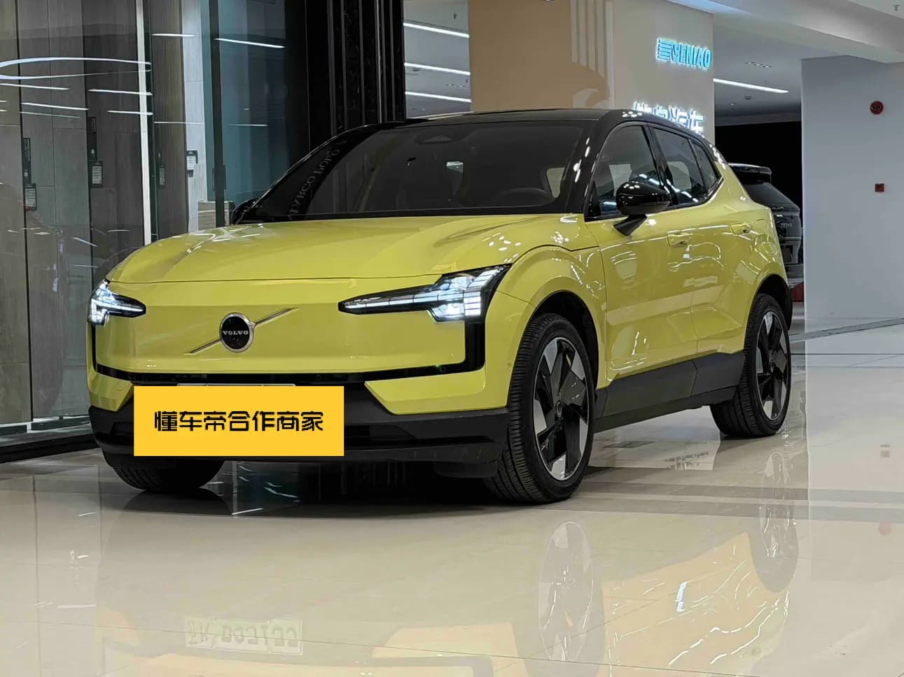 Volvo EX30 2024 г. 23058 км.