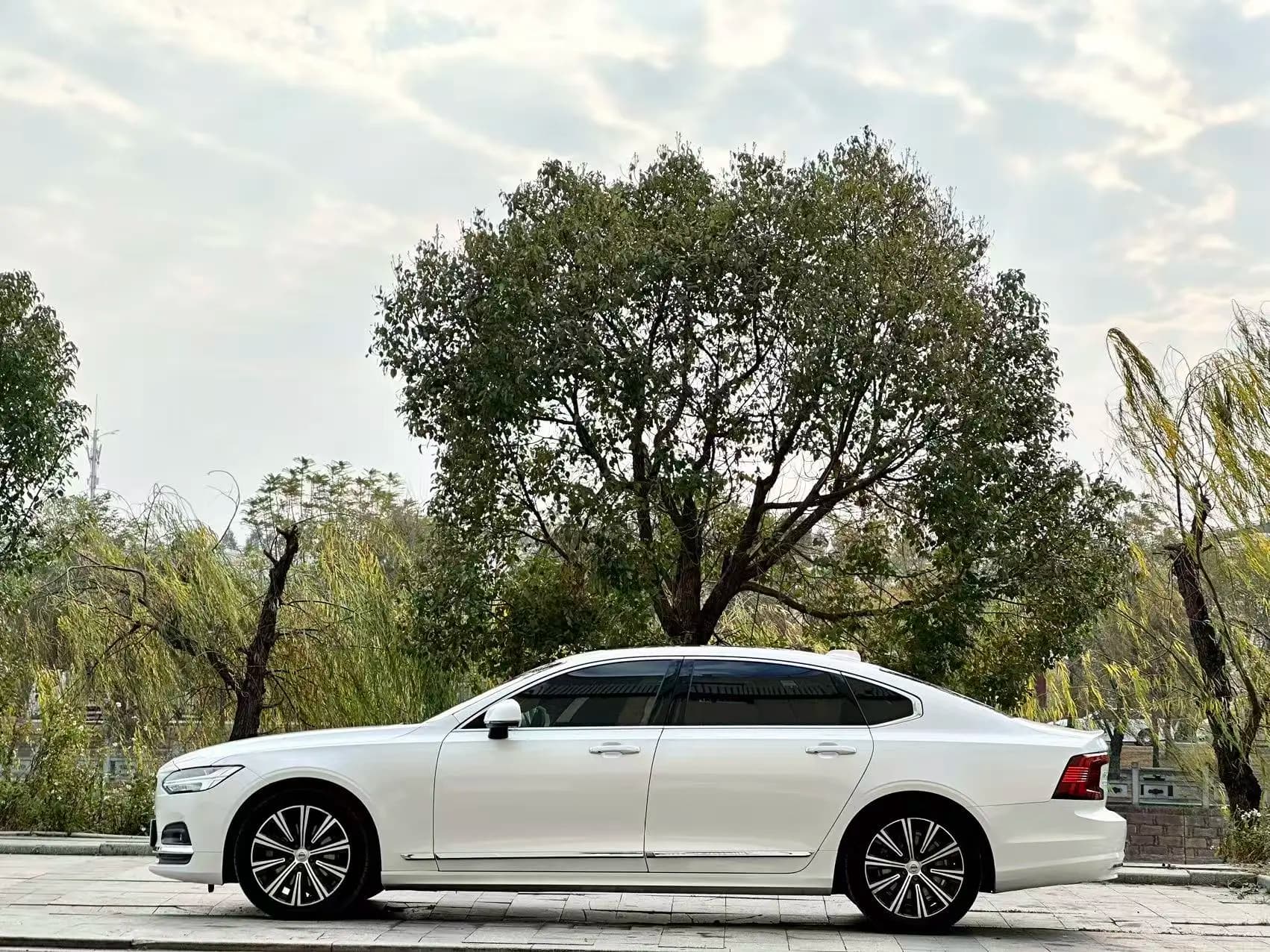 Volvo S90 2021 г. 94921 км. — фото 4