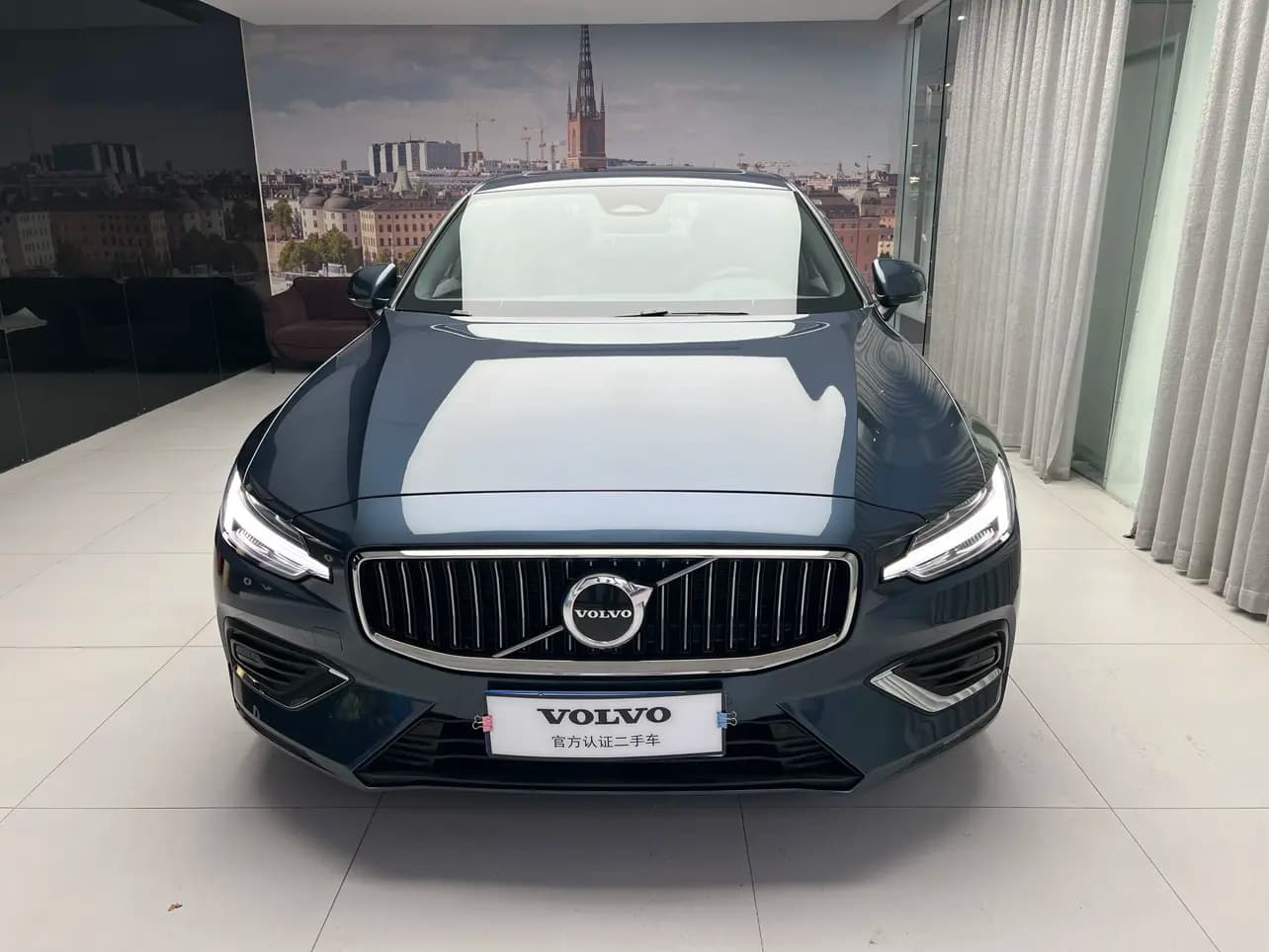 Volvo S60 2025 г. 12035 км. — фото 2