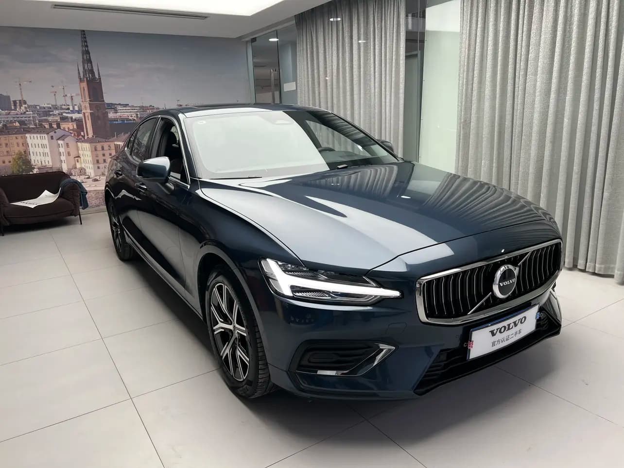 Volvo S60 2025 г. 12035 км. — фото 3