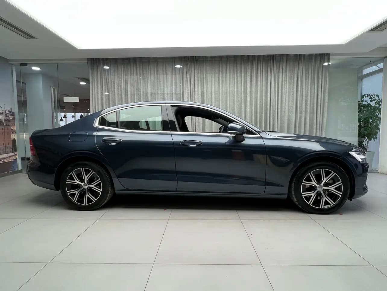 Volvo S60 2025 г. 12035 км. — фото 7