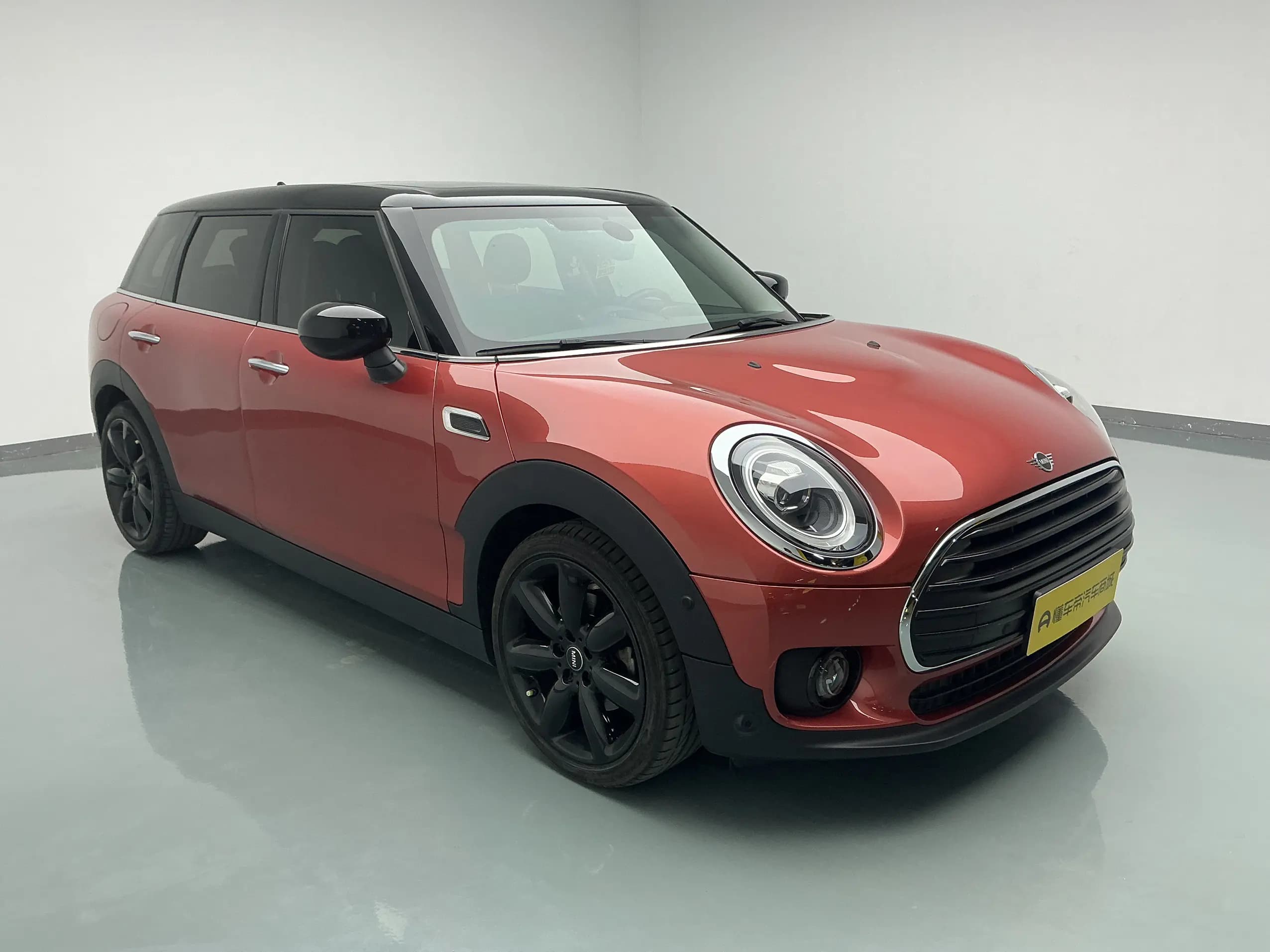 MINI CLUBMAN 2021 г. 37618 км. — фото 3