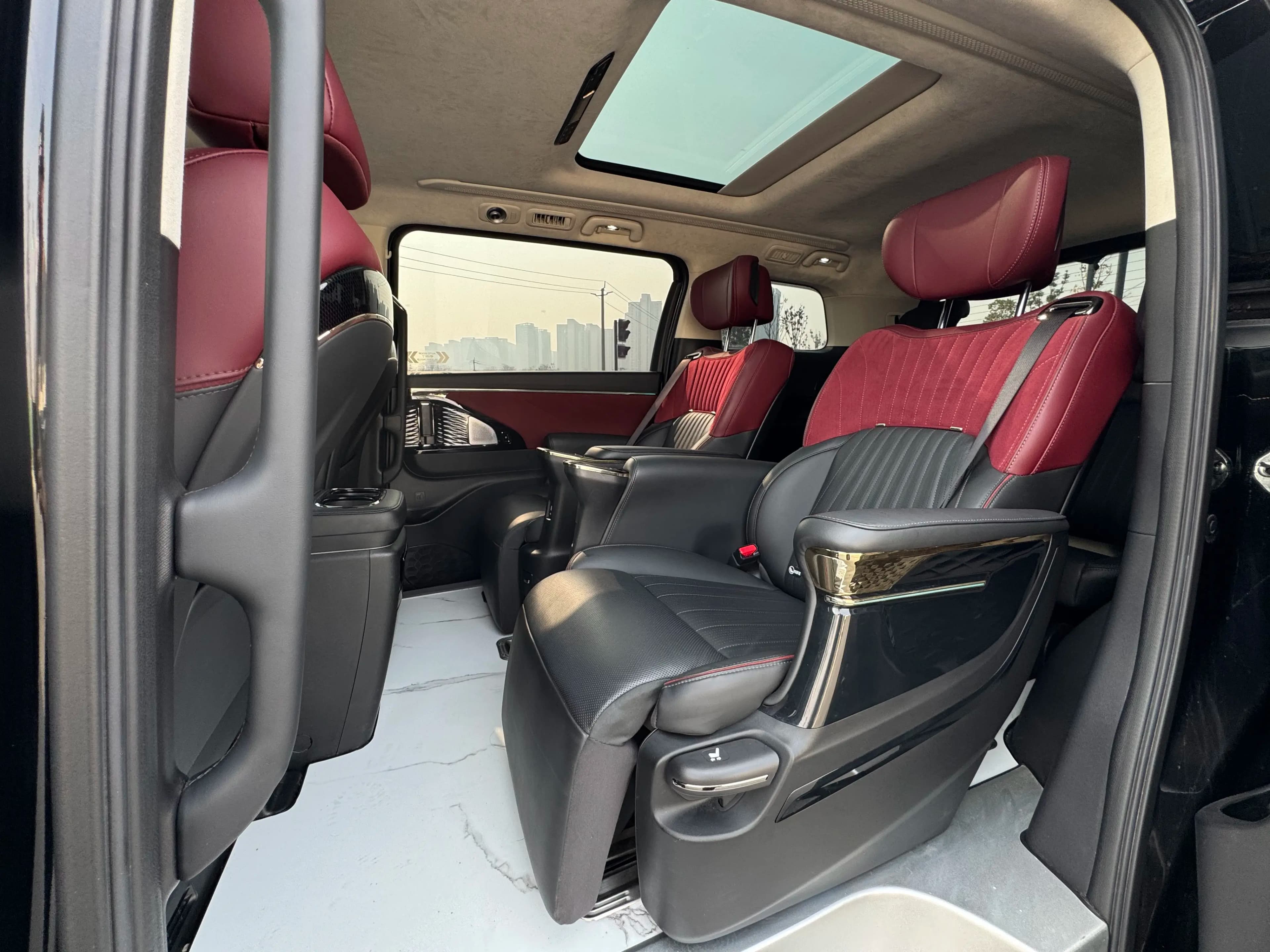 GAC Trumpchi E9 PHEV 2023 г. 55136 км. — фото 11