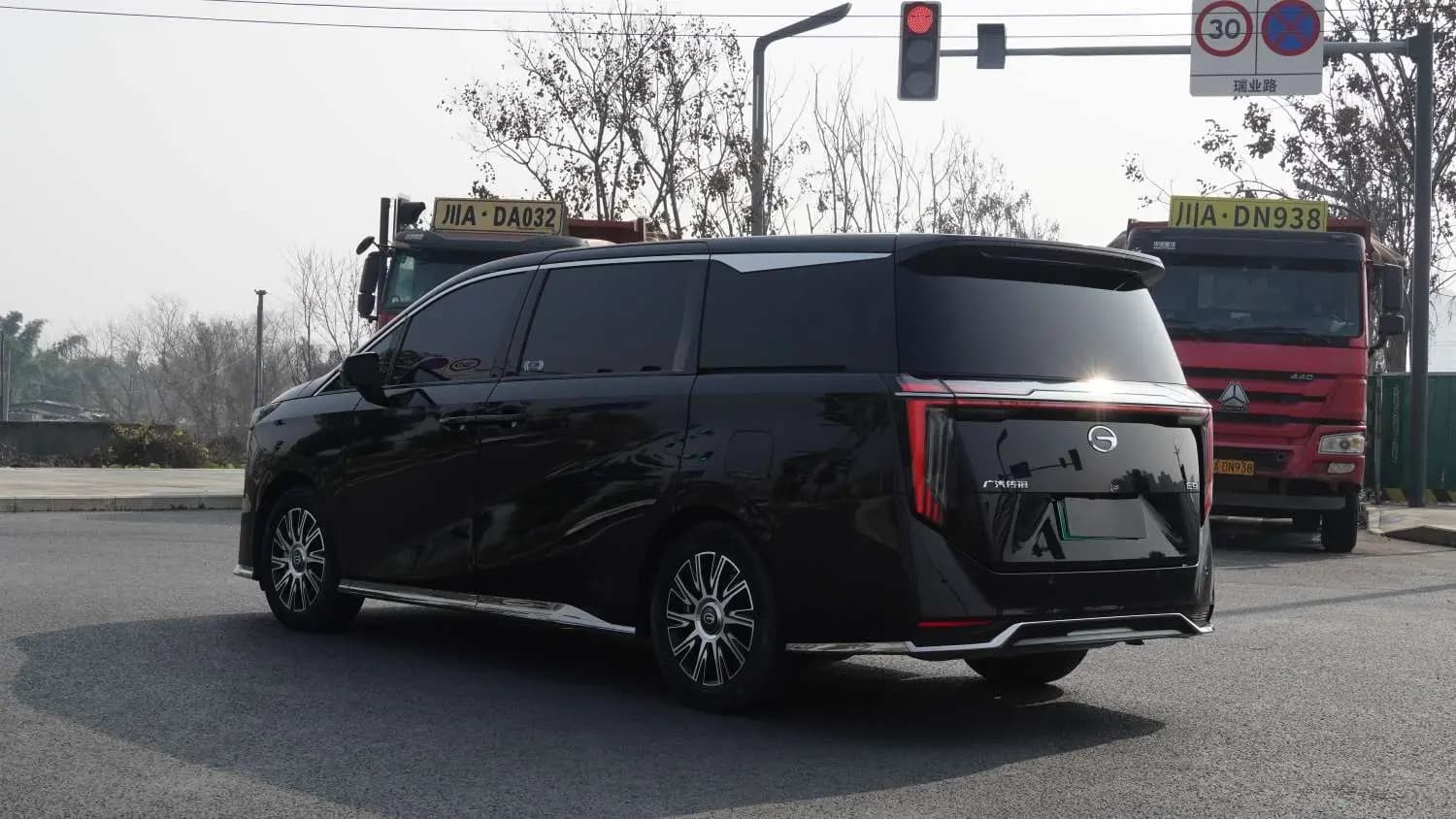 GAC Trumpchi E9 PHEV 2023 г. 55136 км. — фото 4