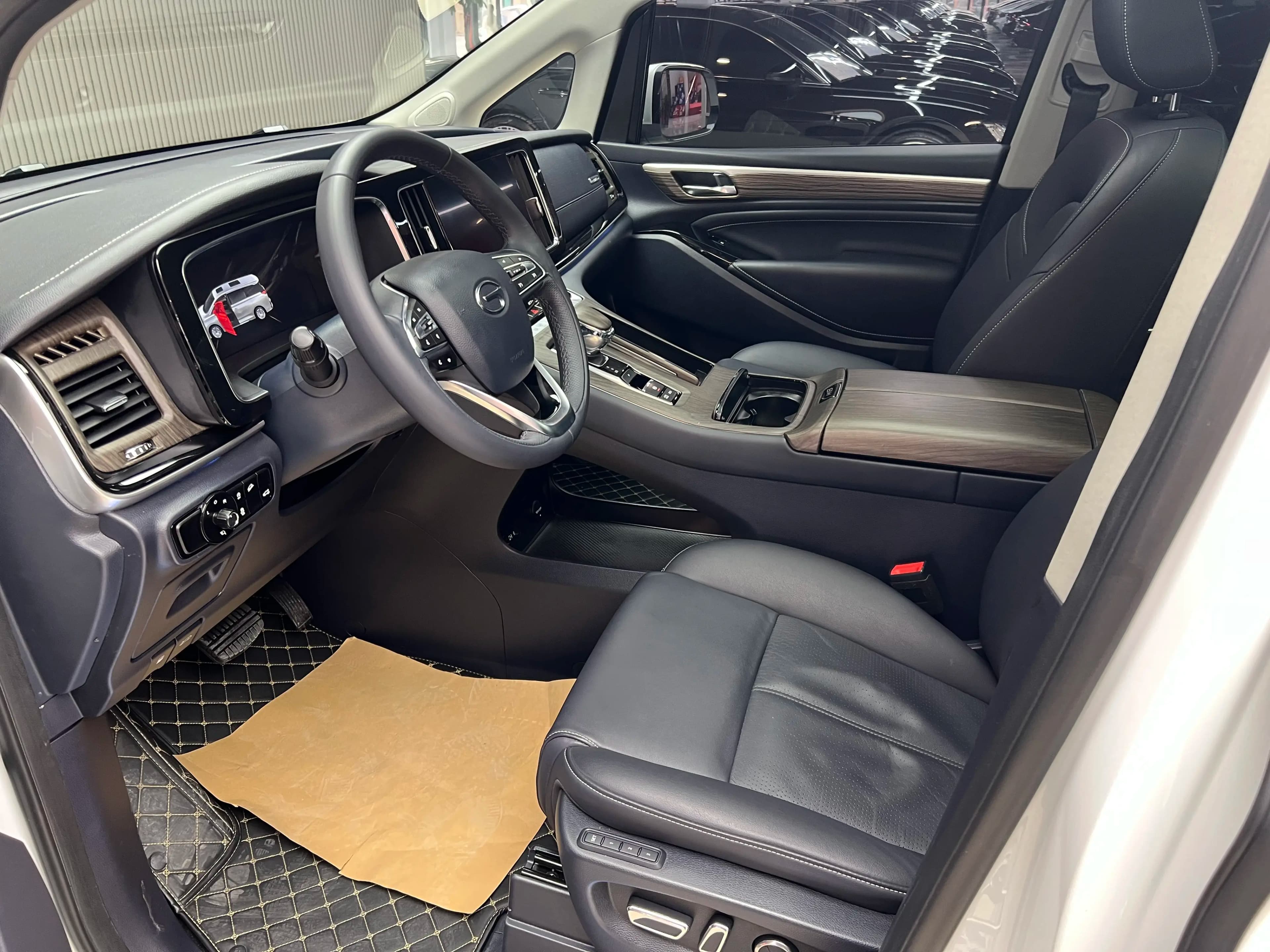 GAC Trumpchi M8 2022 г. 22121 км. — фото 13