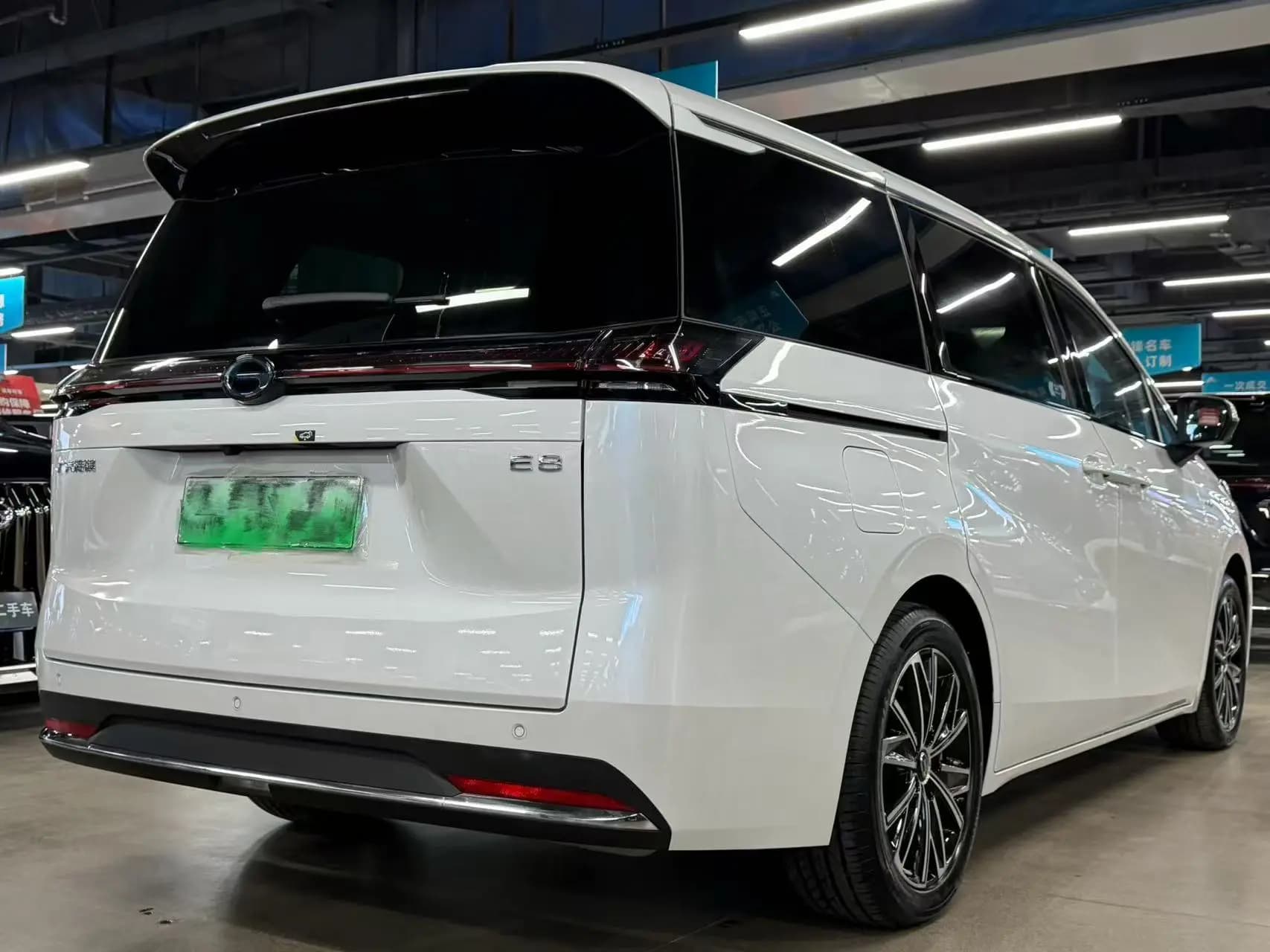 GAC Trumpchi E8 PHEV 2025 г. — фото 6