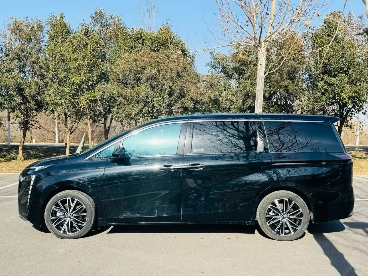 GAC Trumpchi E8 2024 г. 33142 км. — фото 3