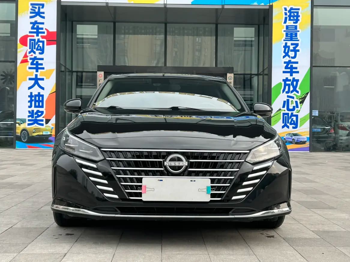 Nissan Altima 2023 г. 56022 км. — фото 2