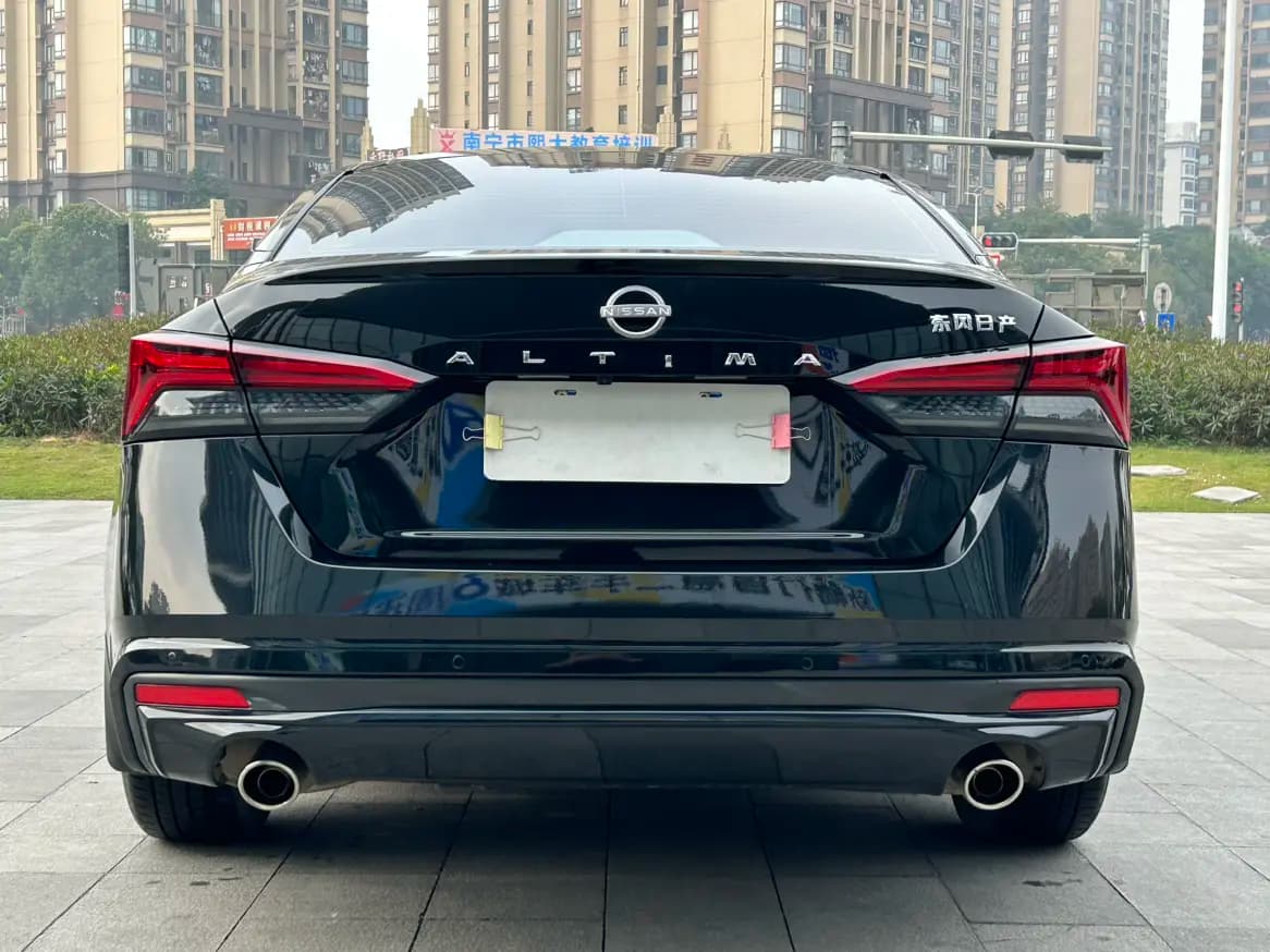 Nissan Altima 2023 г. 56022 км. — фото 4