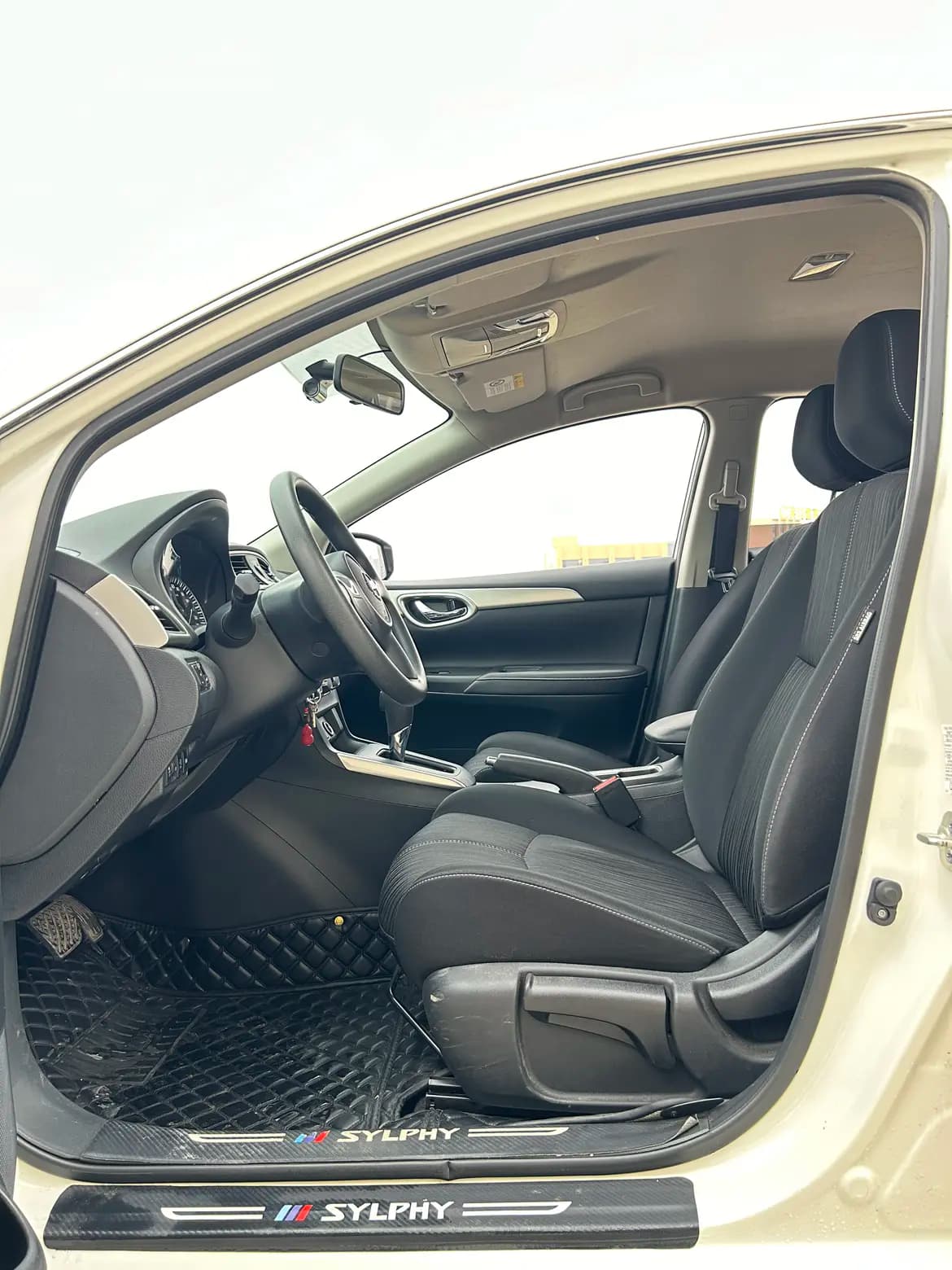 Nissan Sylphy 2024 г. 38087 км. — фото 16