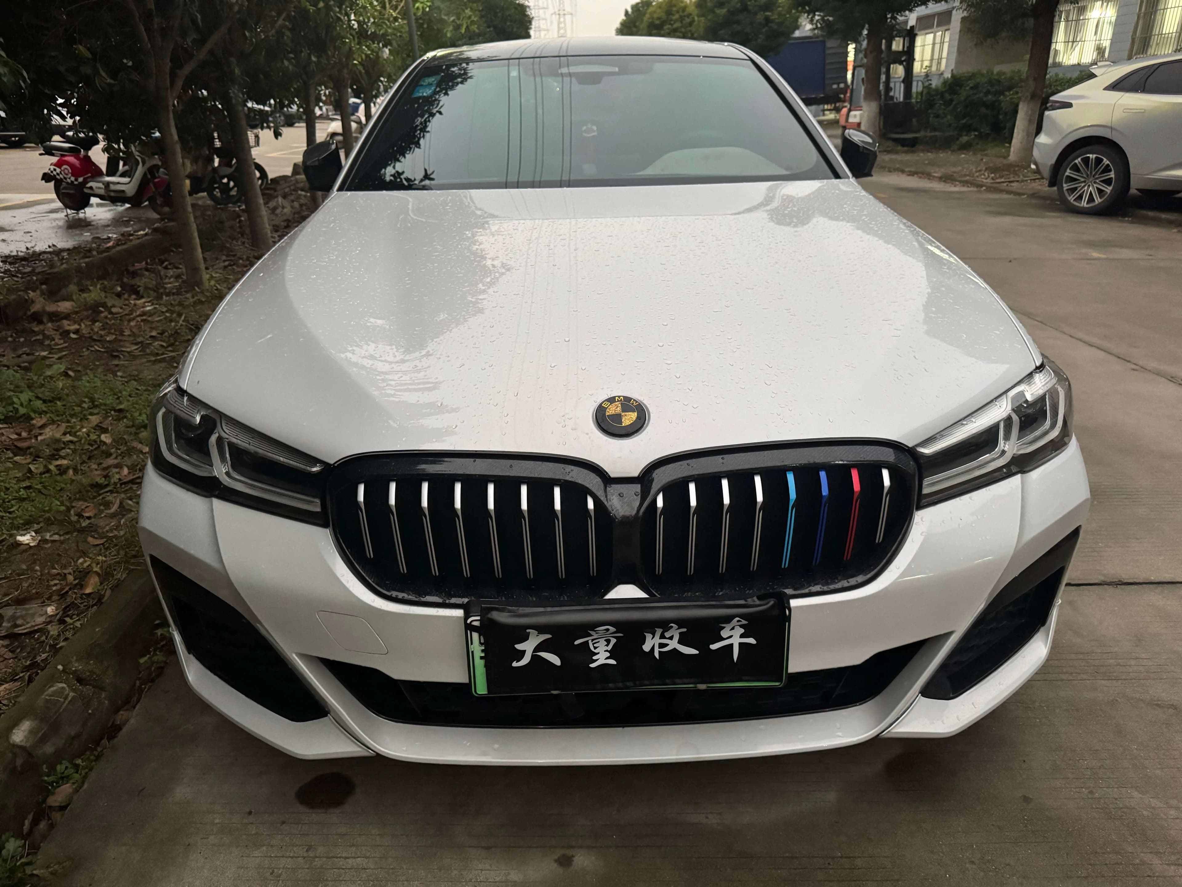 BMW 5 Series PHEV 2022 г. 44102 км. — фото 2