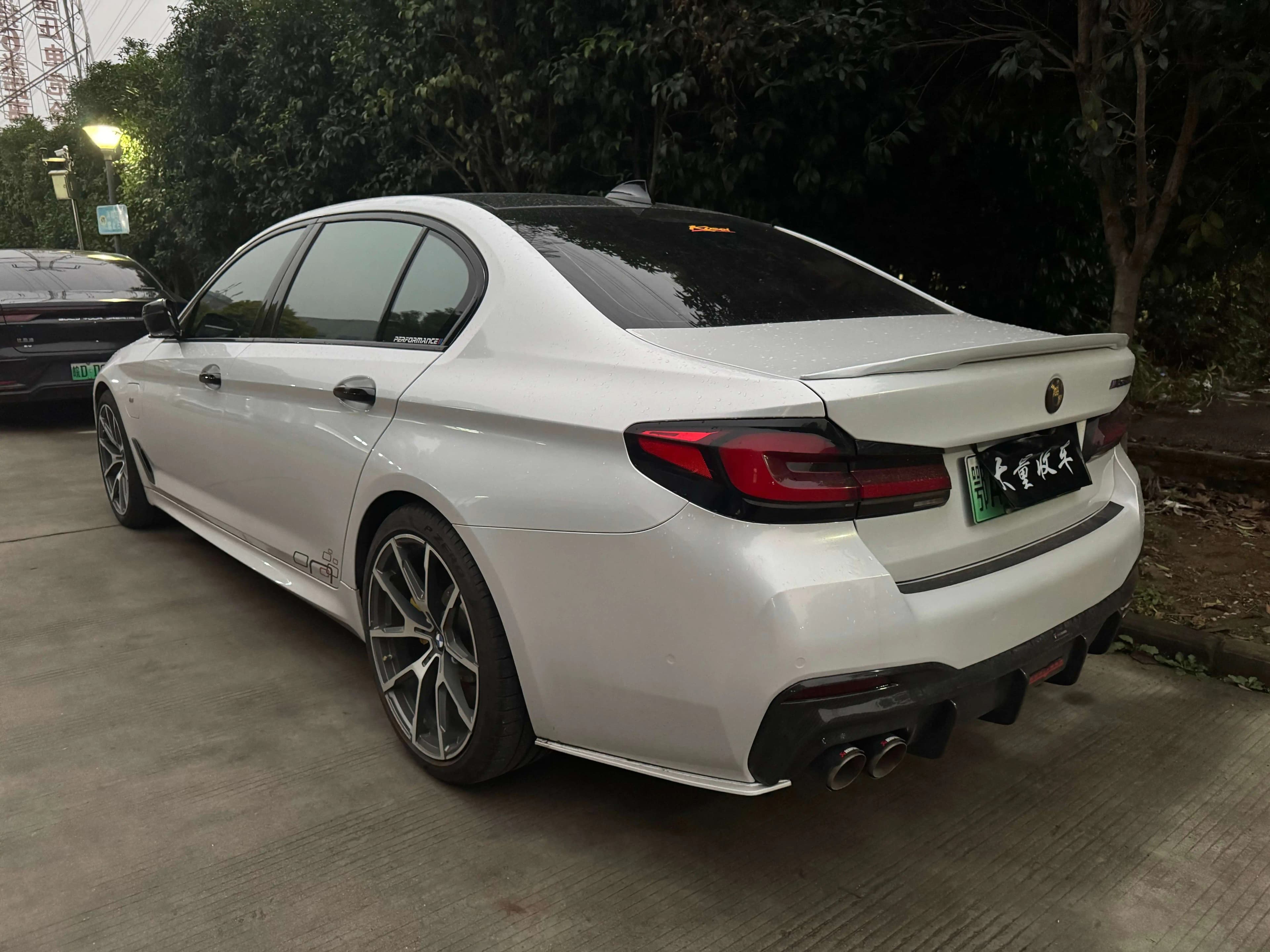BMW 5 Series PHEV 2022 г. 44102 км. — фото 4