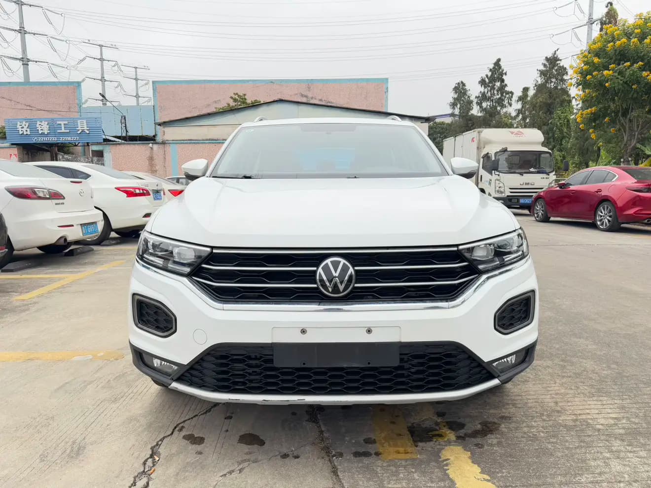 Volkswagen T-Roc 2023 г. 29013 км. — фото 2