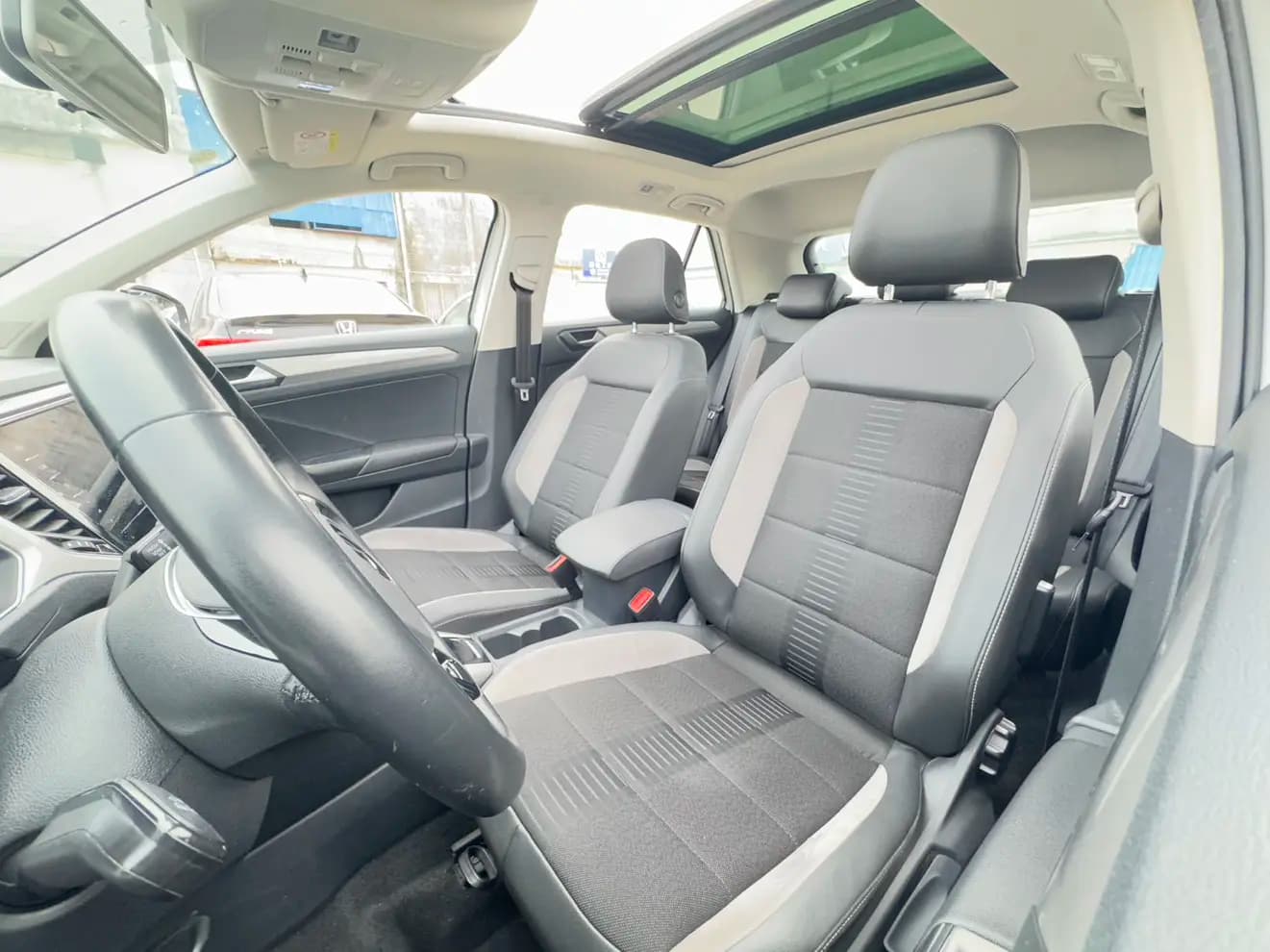 Volkswagen T-Roc 2023 г. 29013 км. — фото 14