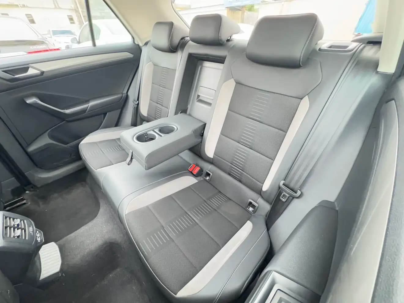 Volkswagen T-Roc 2023 г. 29013 км. — фото 17