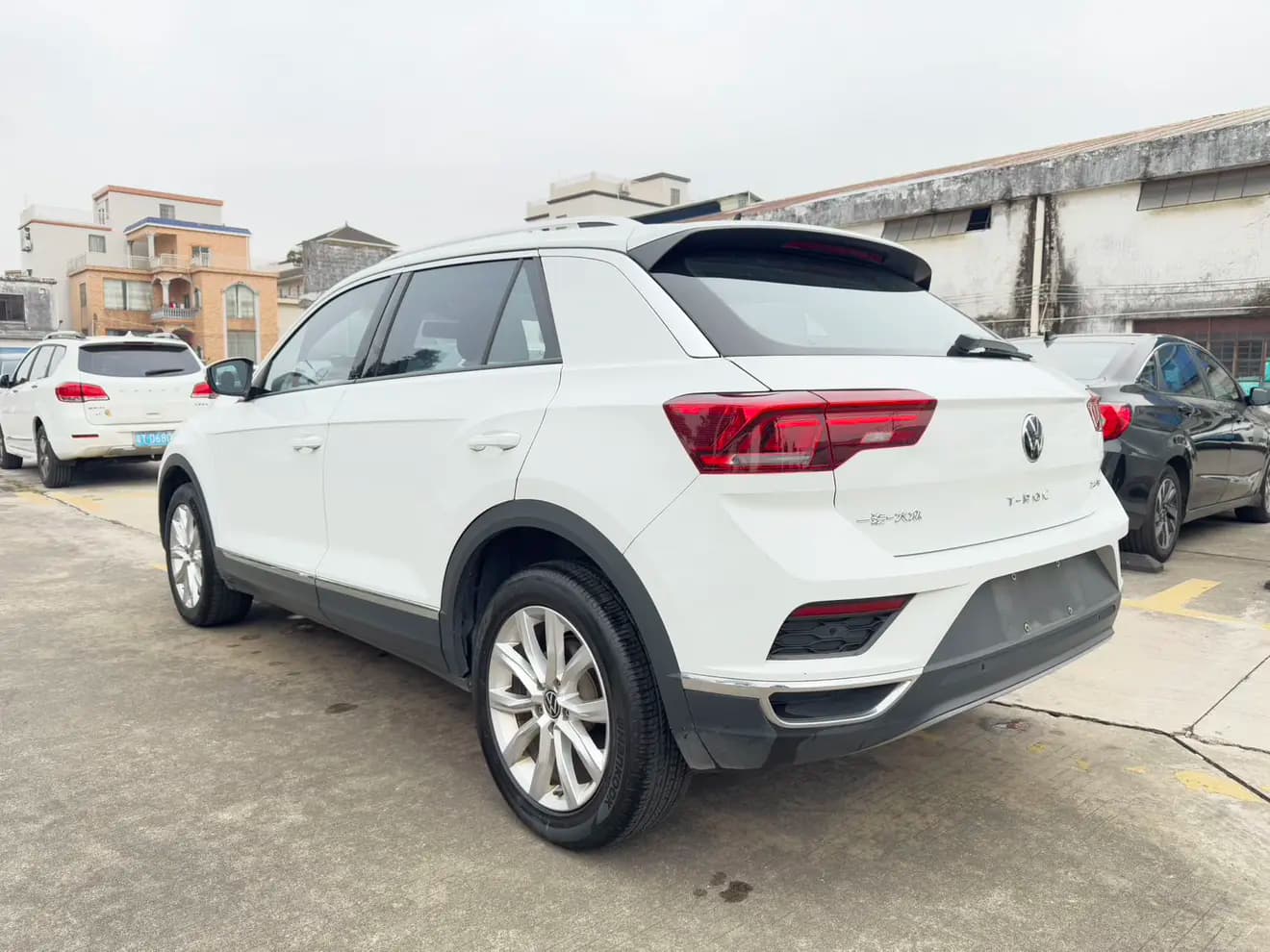 Volkswagen T-Roc 2023 г. 29013 км. — фото 4