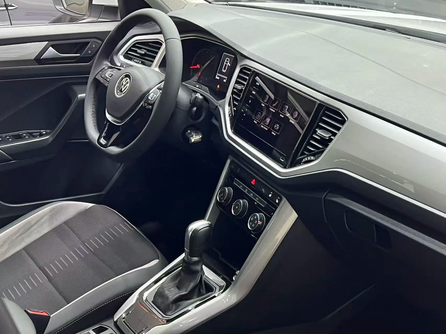 Volkswagen T-Roc 2021 г. 24014 км. — фото 17
