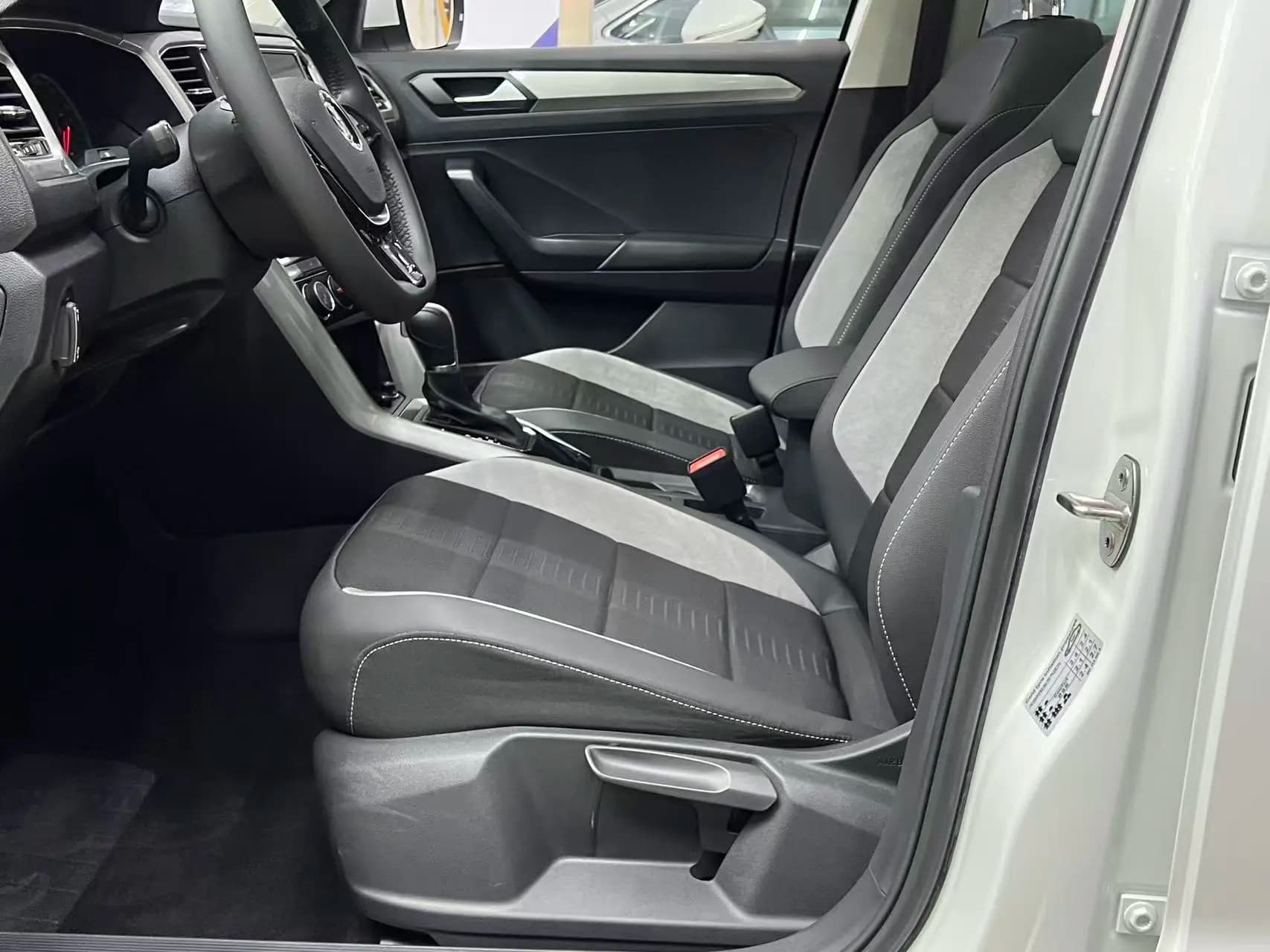 Volkswagen T-Roc 2021 г. 24014 км. — фото 18