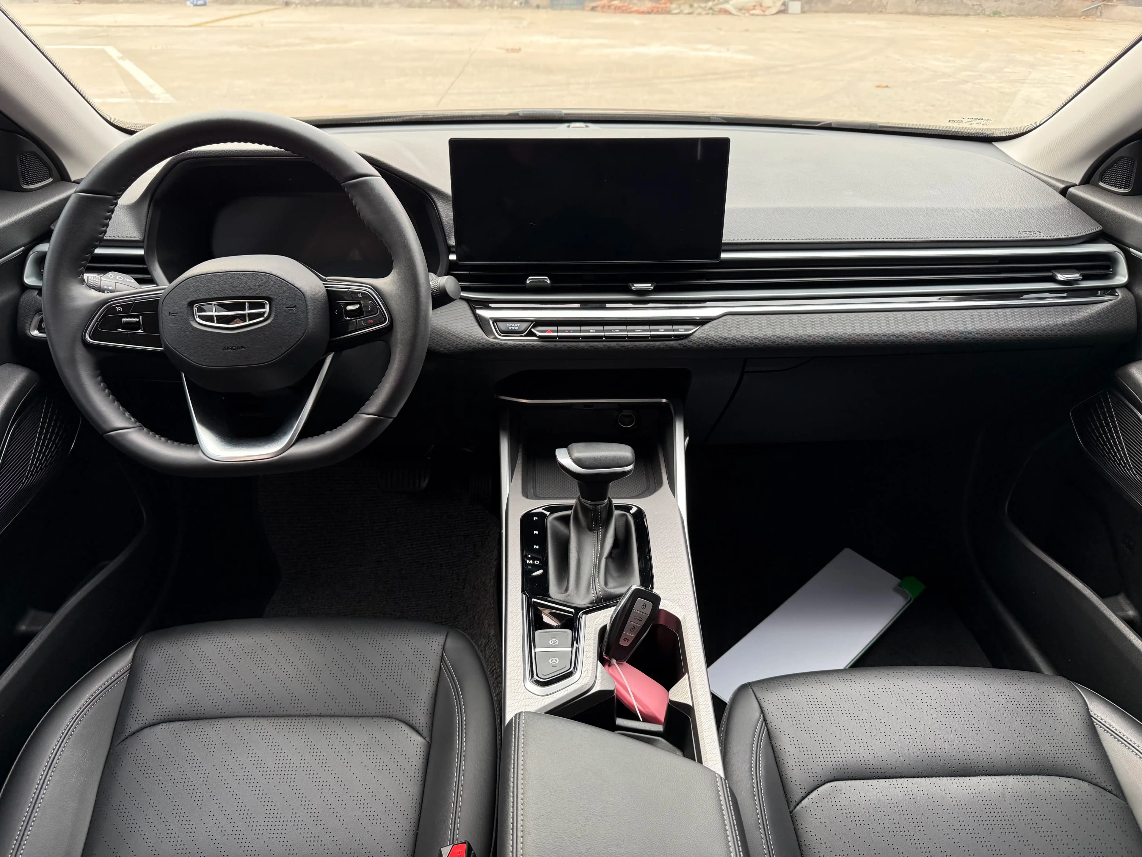 Geely Emgrand 2024 г. 18104 км. — фото 7