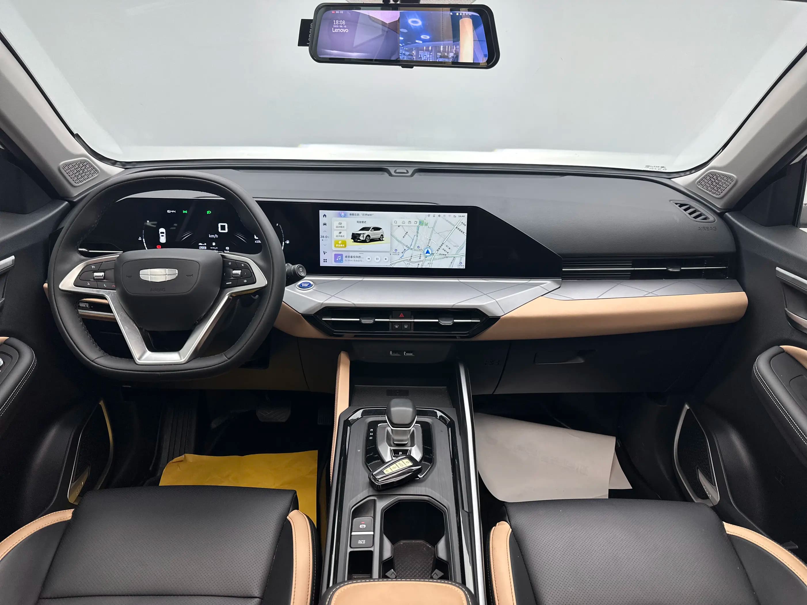 Geely Haoyue PRO 2024 г. 7717 км. — фото 12