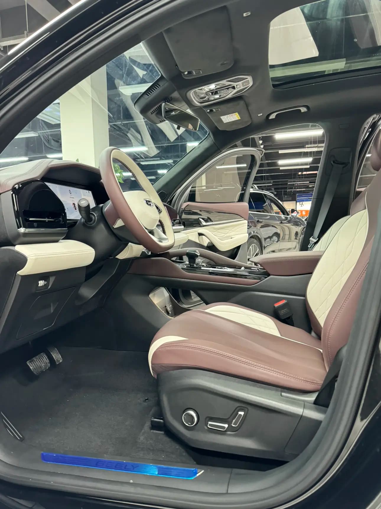 Geely Monjaro 2024 г. 13070 км. — фото 10