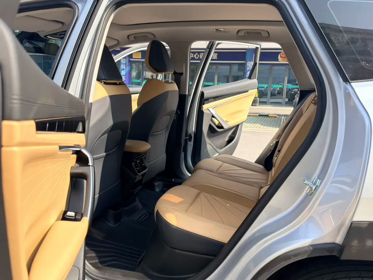 Geely Atlas L 2023 г. 35100 км. — фото 14