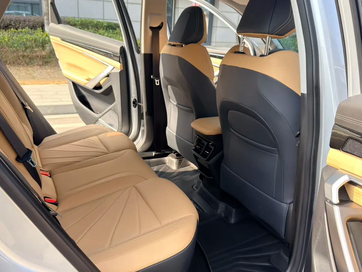 Geely Atlas L 2023 г. 35100 км. — фото 8