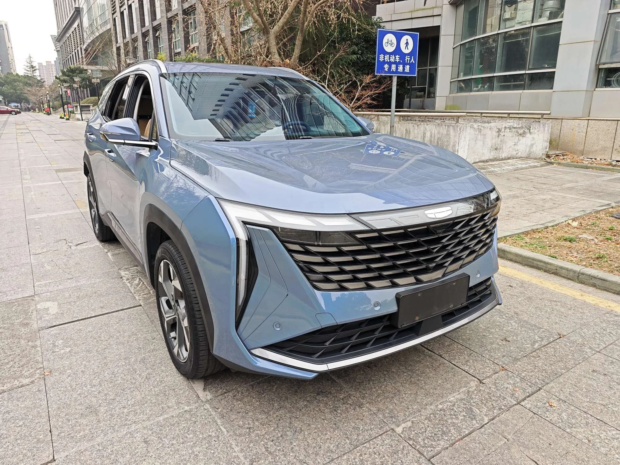 Geely Atlas L 2023 г. 45101 км. — фото 3