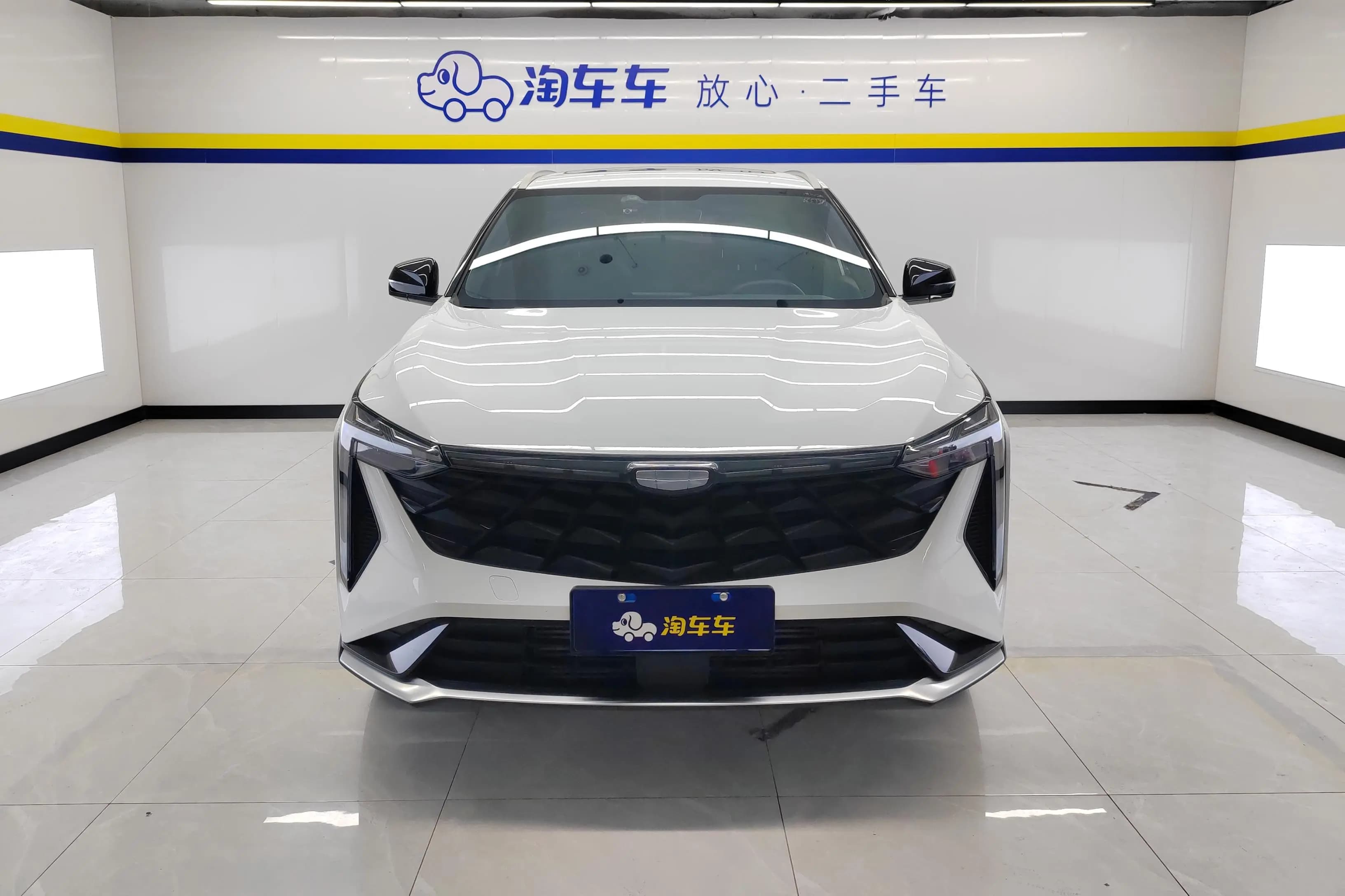 Geely Atlas 2023 г. 36140 км. — фото 2