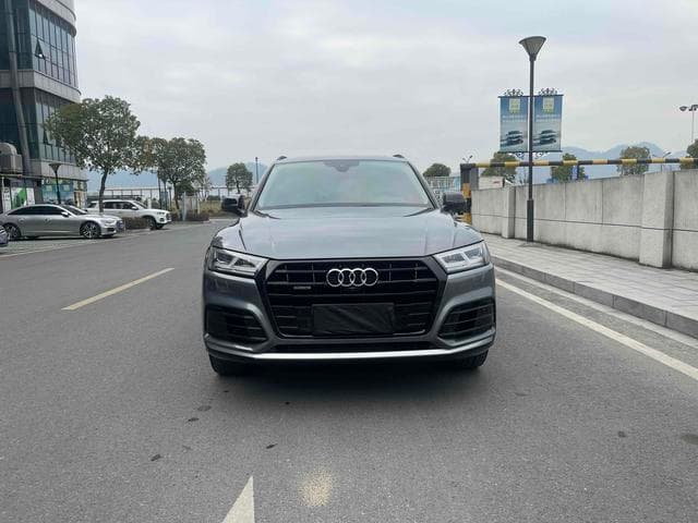 Audi Q5L 2021 г. 57077 км. — фото 2
