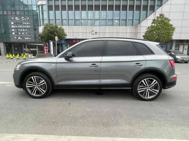Audi Q5L 2021 г. 57077 км. — фото 7
